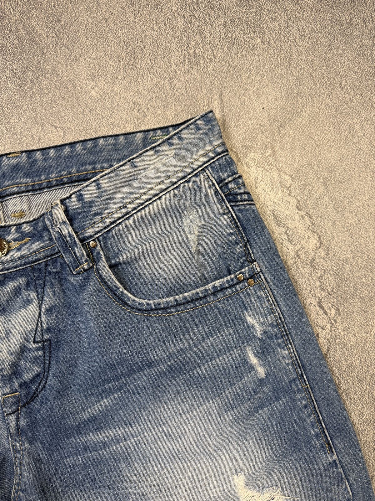 Diesel Vintage Diesel Jeans Distressed Faded Flared Wide Baggy Y2K Size US 33 - 7 Thumbnail