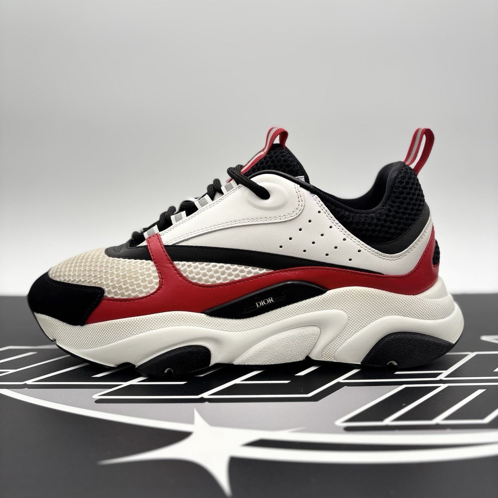 Dior Dior B22 Sneaker ‘ White Red ‘ | GREAT CONDITION! Size US 10 / EU 43 - 11 Thumbnail