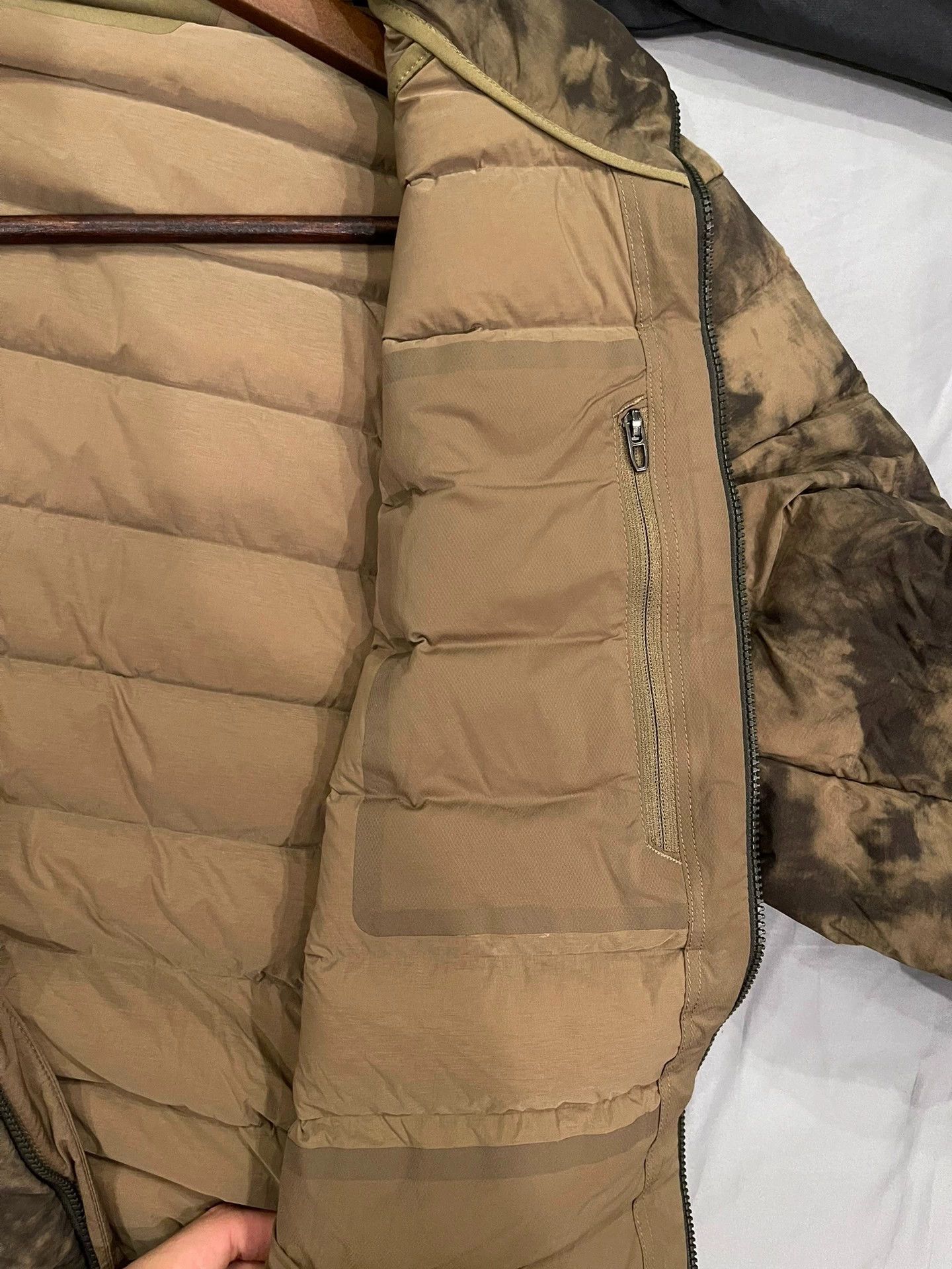 Lululemon lululemon camo P棉 puffer jacket XL like new Size US XL / EU 56 / 4 - 6 Thumbnail
