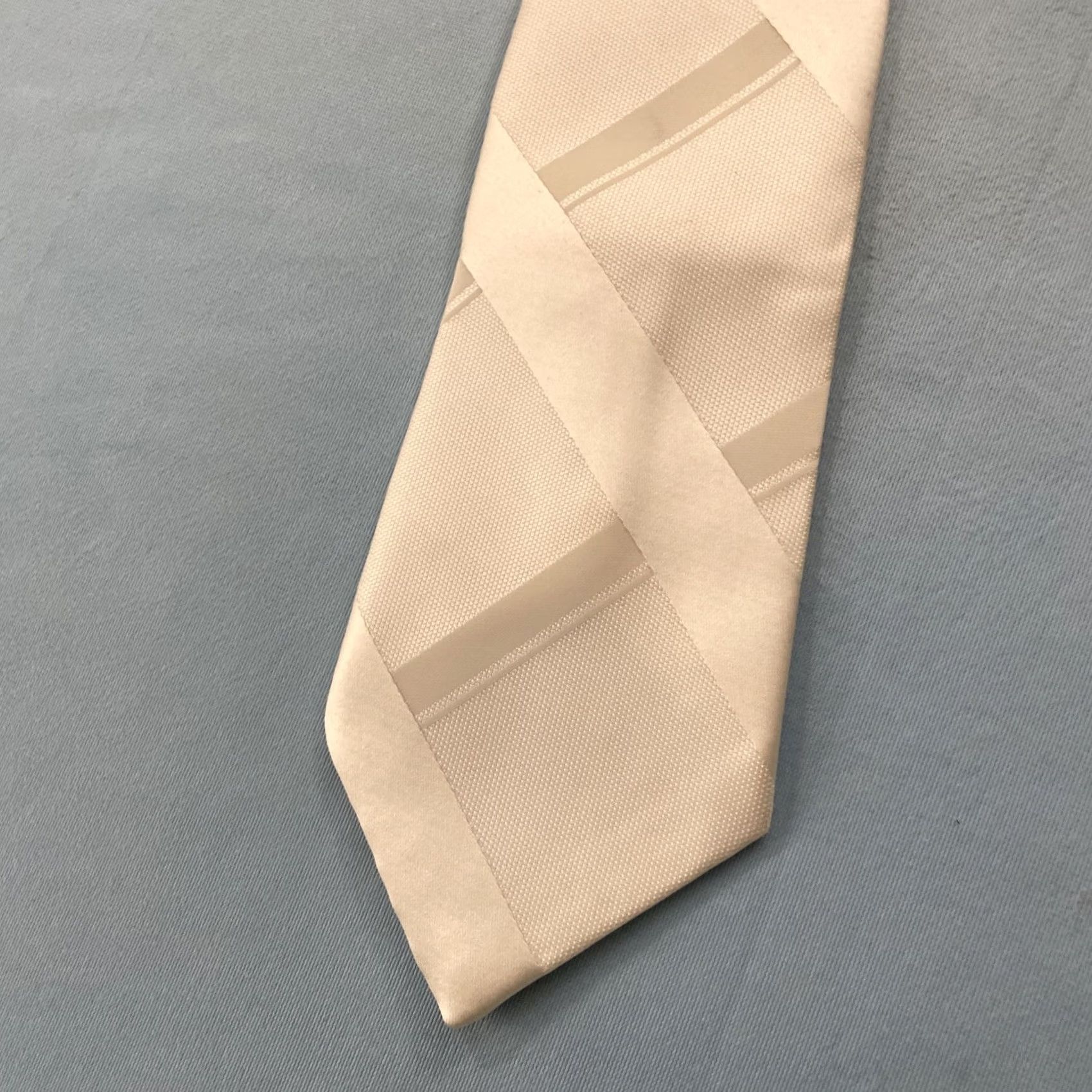 Vintage VINTAGE Superba Necktie Wide White Solid Plaid Textured Woven Tie 1970s 4.2x56 Men Dress Tie Size ONE SIZE - 3 Thumbnail