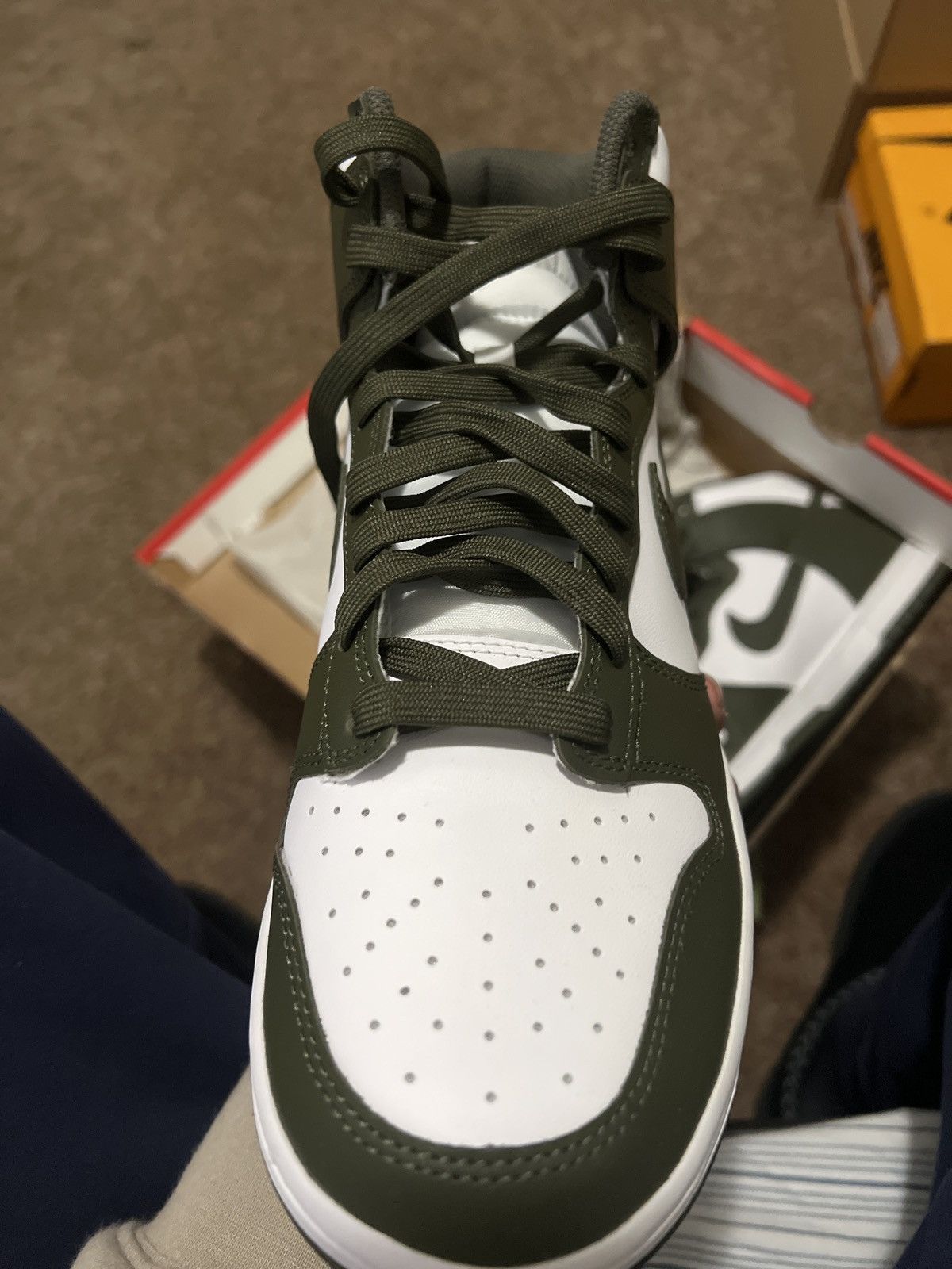 Nike Nike Dunk High Olive Size US 9.5 / EU 42-43 - 4 Thumbnail