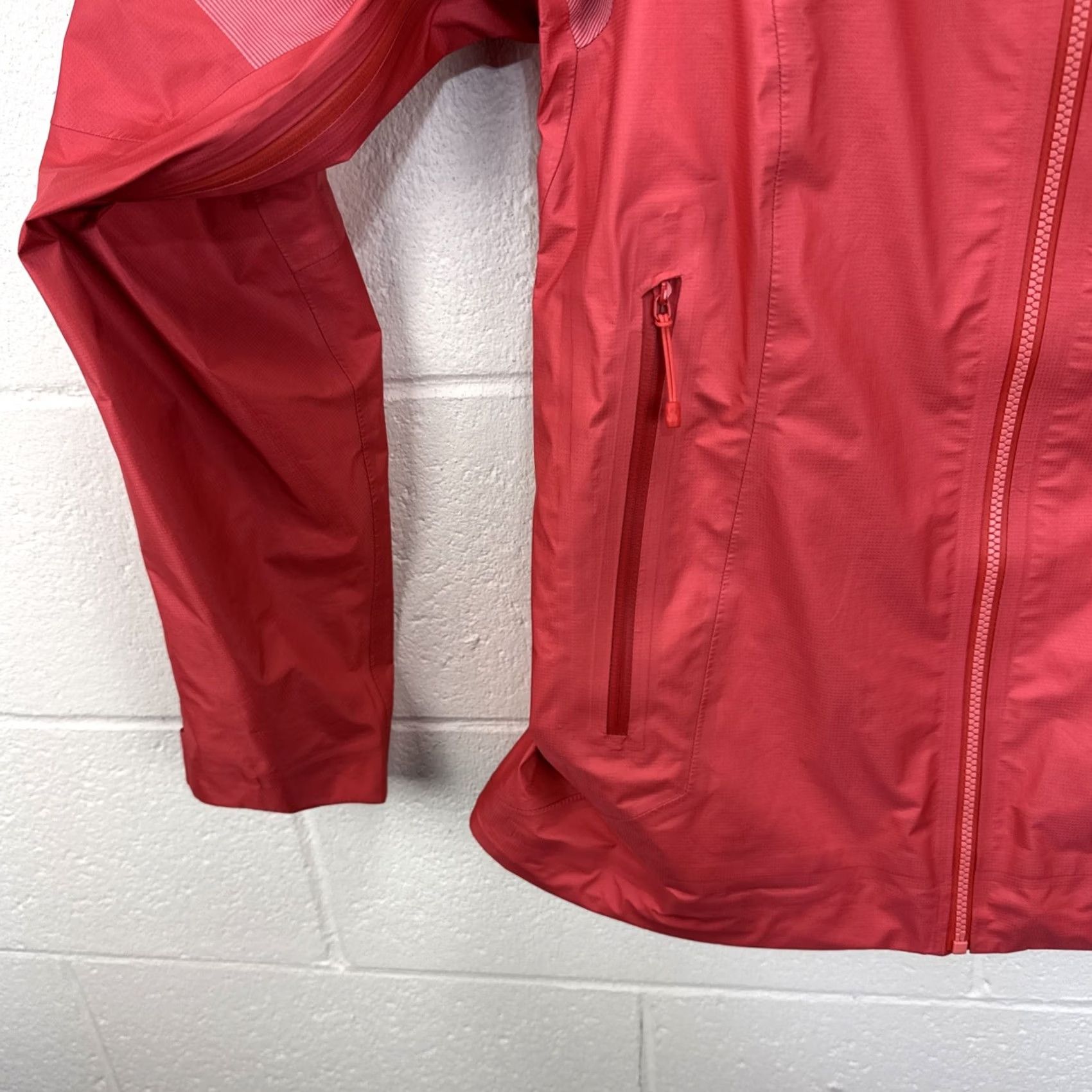 The North Face The North Face Jacket Women’s Small Pink Gore-Tex Shell Zip Size S / US 4 / IT 40 - 5 Thumbnail