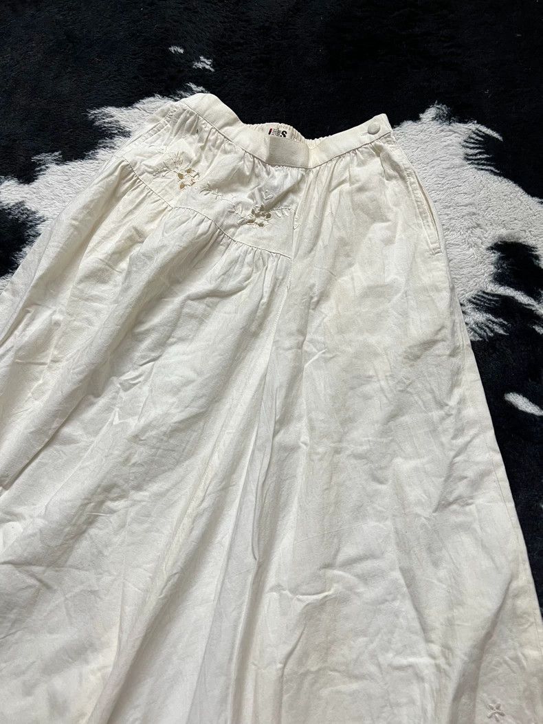 Issey Miyake Issey Miyake A white irregular skirt Size 42" / US 20 - 2 Thumbnail