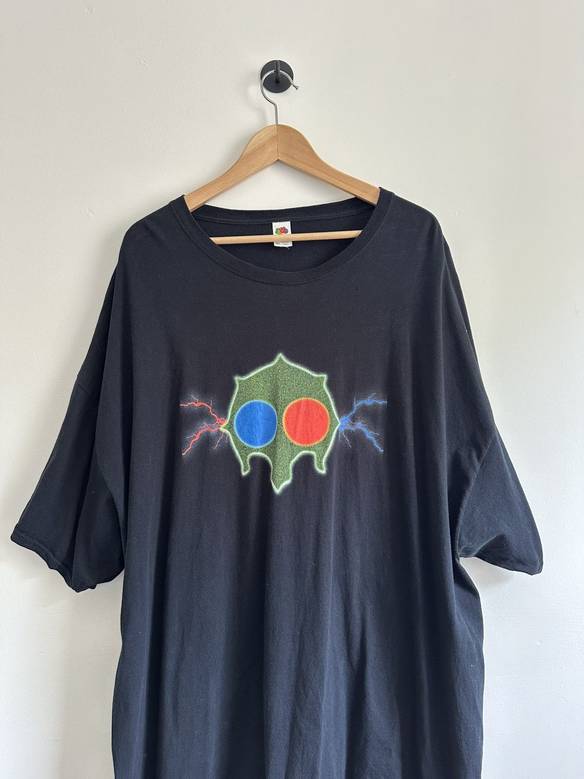 Fruit Of The Loom “Electric Dual Orb” Graphic Tee – 4XL Size US XXL / EU 58 / 5 - 1 Thumbnail