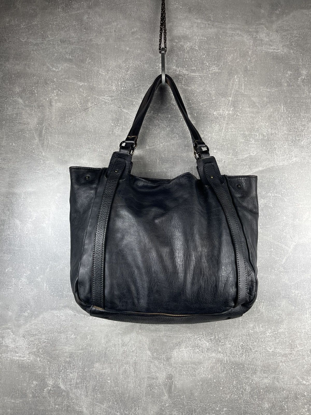 Genuine Leather Avant Garde Vintage GlamRock Black Leather Tote Shoulder Bag Size ONE SIZE - 6 Thumbnail