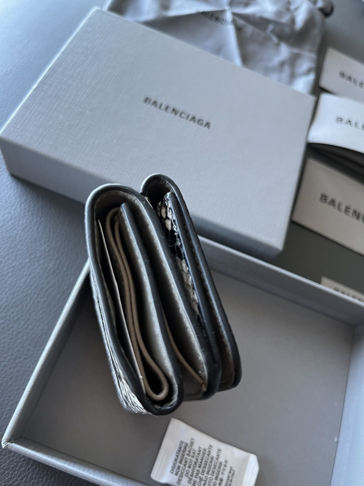 Balenciaga Balenciaga Python Print Tri-Fold Wallet Limited Edition Size ONE SIZE - 16 Thumbnail