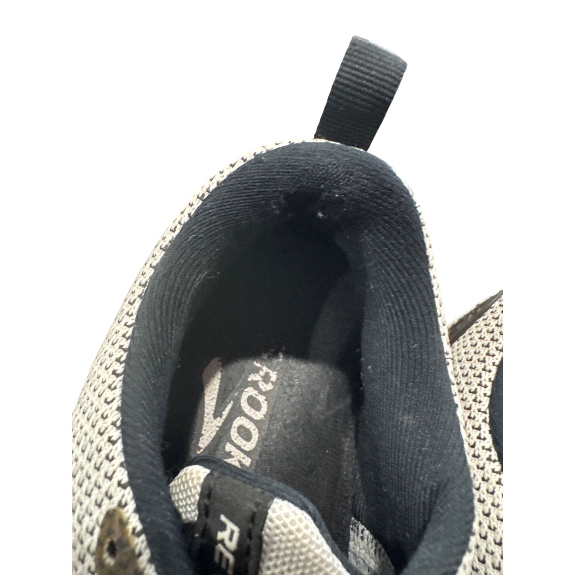 Brooks Brooks Revel 4 Womens white black running sneakers shoes siz Size US 6 / IT 36 - 13 Thumbnail