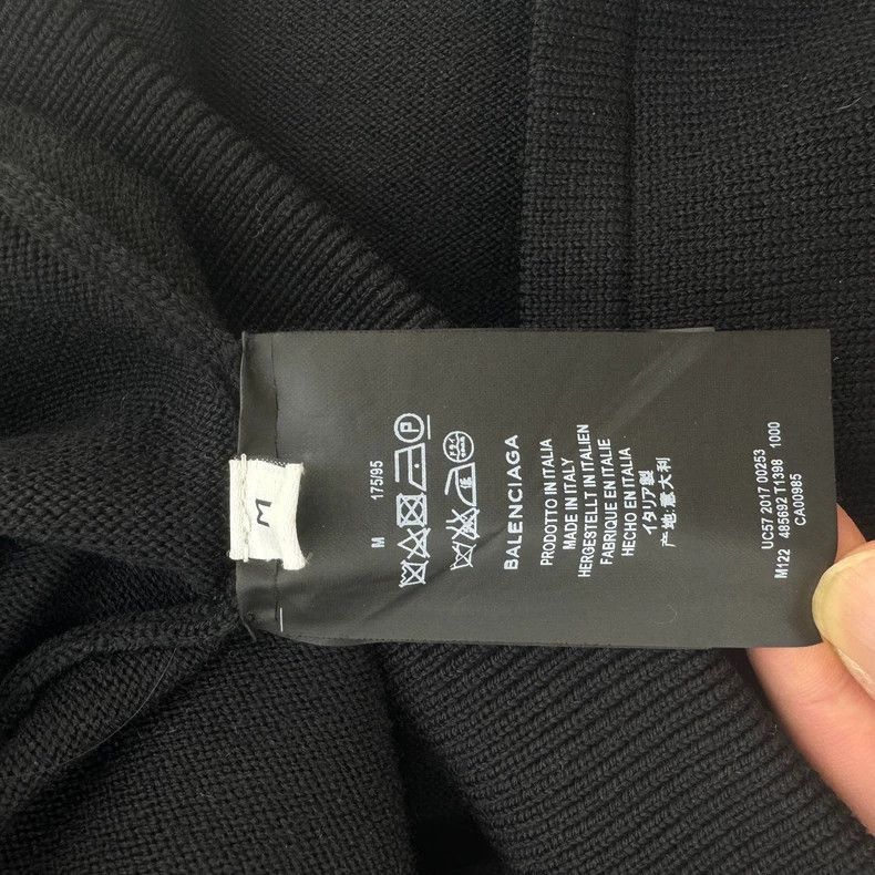 Balenciaga Balenciaga Sinners Embroidered Destroyed Sweater Size US M / EU 48-50 / 2 - 5 Thumbnail