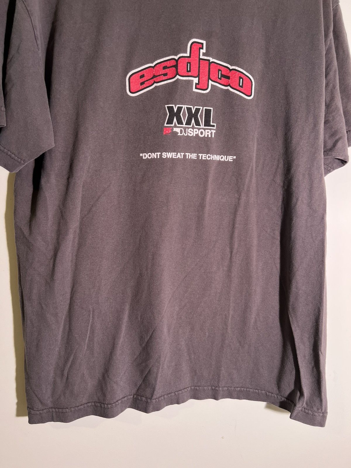 Vintage Y2K 2000’s VTG Vintage esdjco XXL DJ Sport Retro Tee T Shirt Size US XL / EU 56 / 4 - 4 Thumbnail