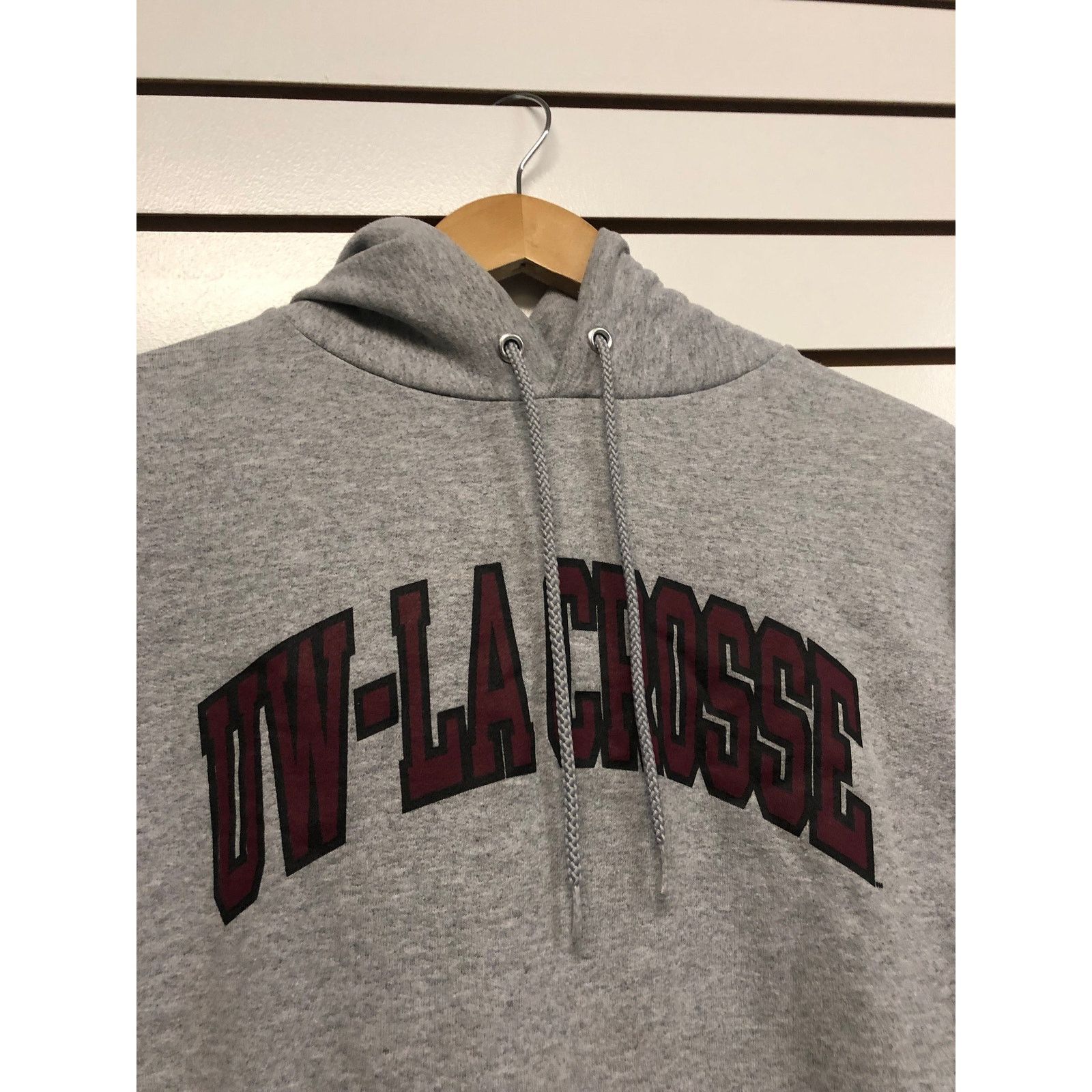 Champion UW-LA Crosse university of Wisconsin hoodie size medium Size US M / EU 48-50 / 2 - 2 Thumbnail