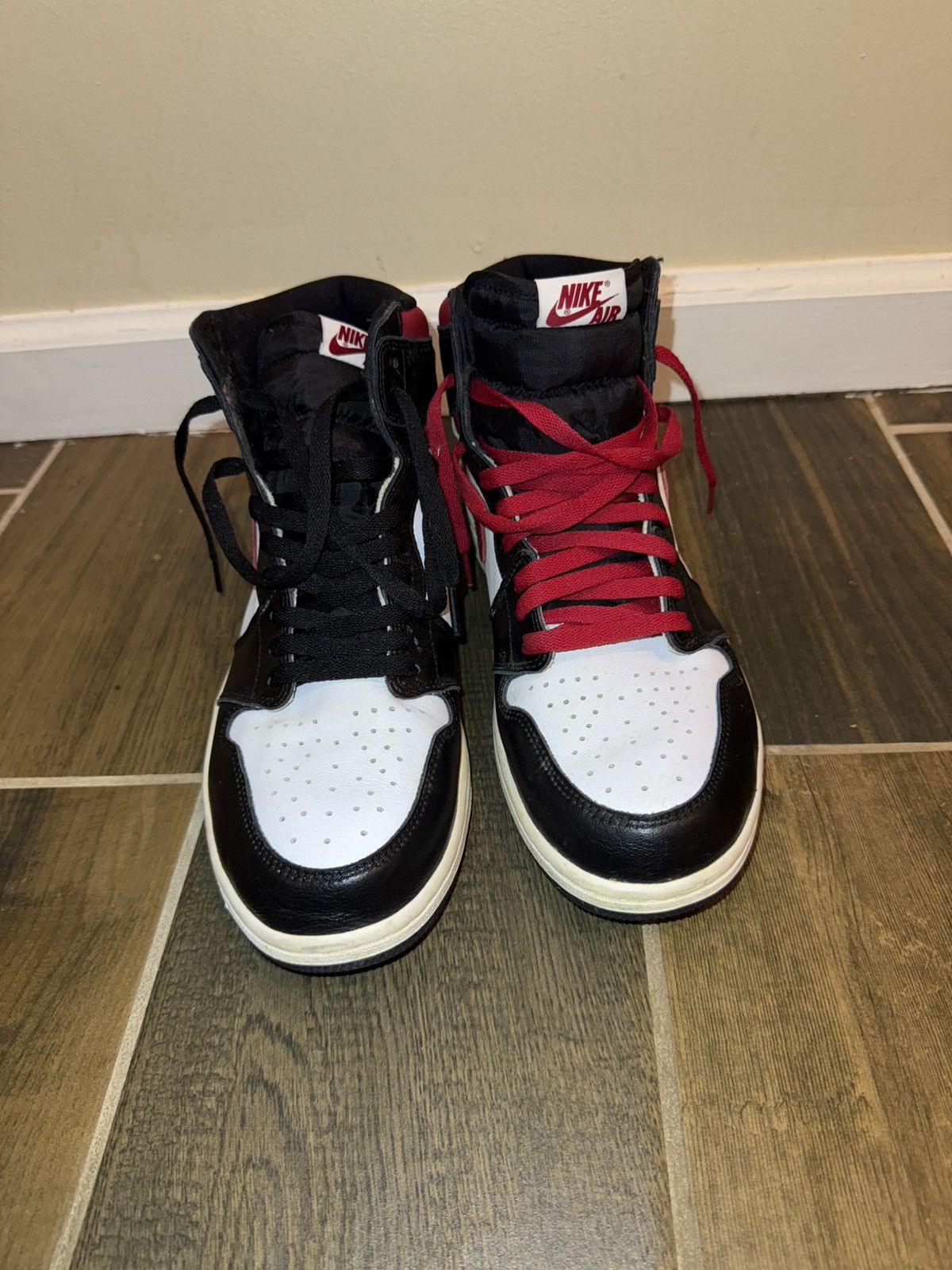 Jordan Brand Jordan 1 Black Gym Red Size US 11.5 / EU 44-45 - 2 Thumbnail