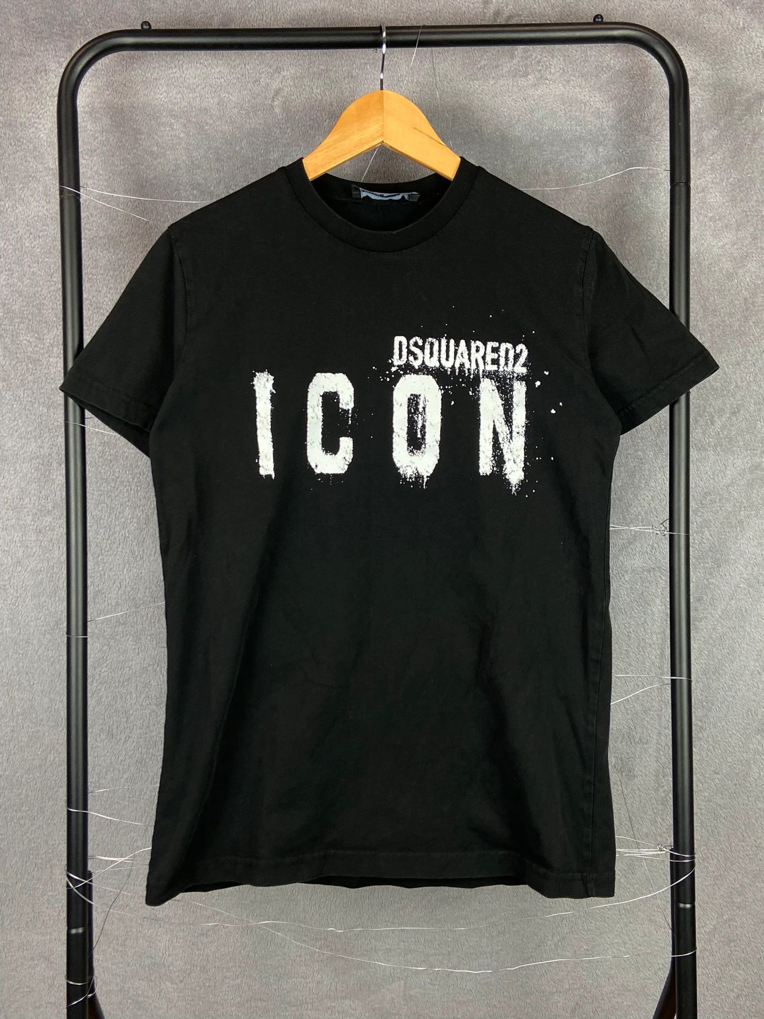 Dsquared2 Dsquared2 logo tee designer streetwear high end rare M Size US M / EU 48-50 / 2 - 1 Thumbnail