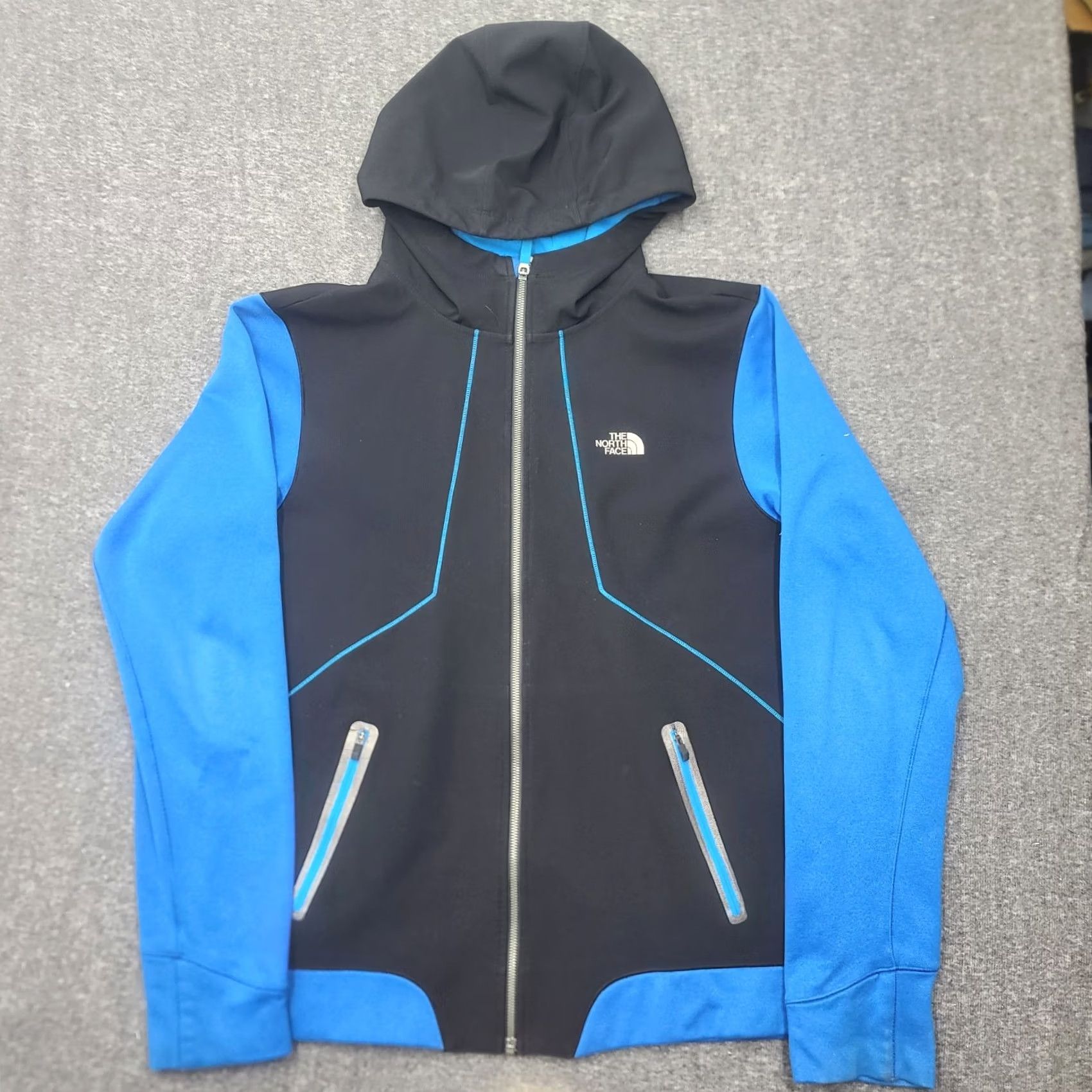 The North Face The North Face Mountain Athletics Hoodie Jacket Men L Blue Black Full Zip Zip Pockets Logo Athletic Outdoor Sports Autumn Winter Fall Spring Size US L / EU 52-54 / 3 - 2 Thumbnail