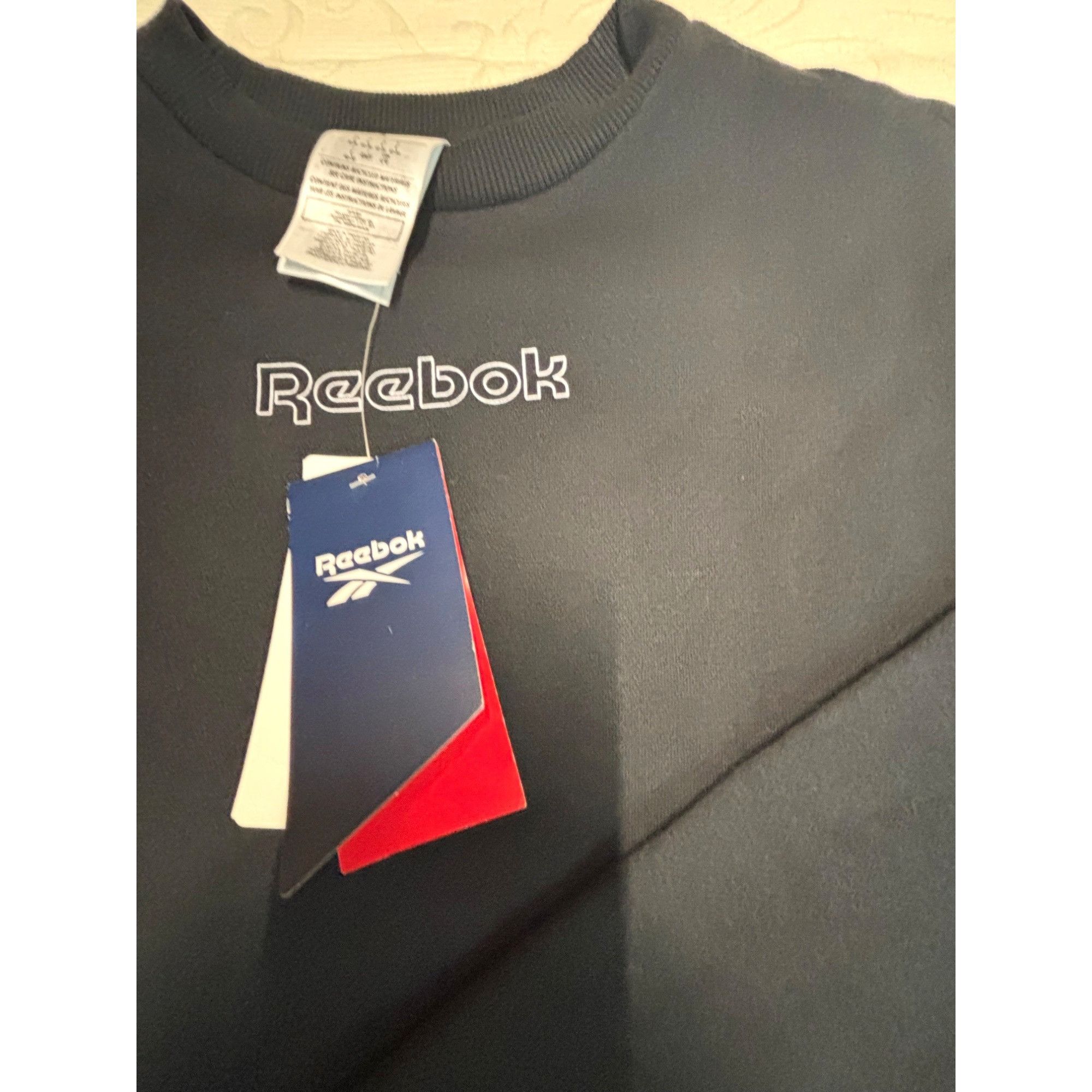 Reebok Reebok Women’s Piped Trim Cropped Sweatshirt, L, Black Size L / US 10 / IT 46 - 7 Thumbnail