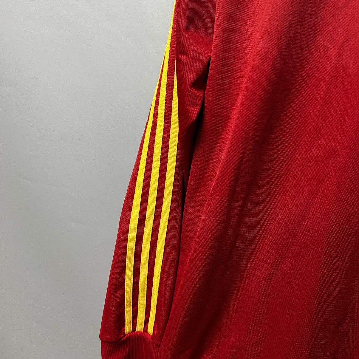 Adidas SPAIN 2011 SOCCER TRACK TOP ZIP JACKET ADIDAS VINTAGE Size US M / EU 48-50 / 2 - 11 Thumbnail