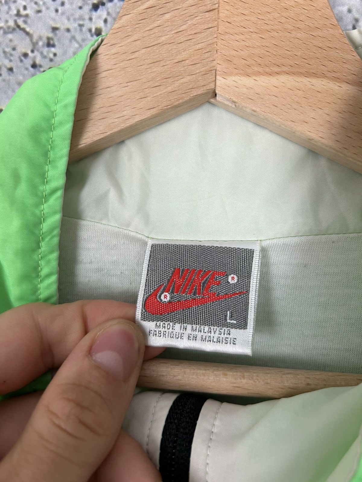 Nike Vintage Nike Grey Tag Nylon Track Light Jacket 90s Size US L / EU 52-54 / 3 - 5 Thumbnail