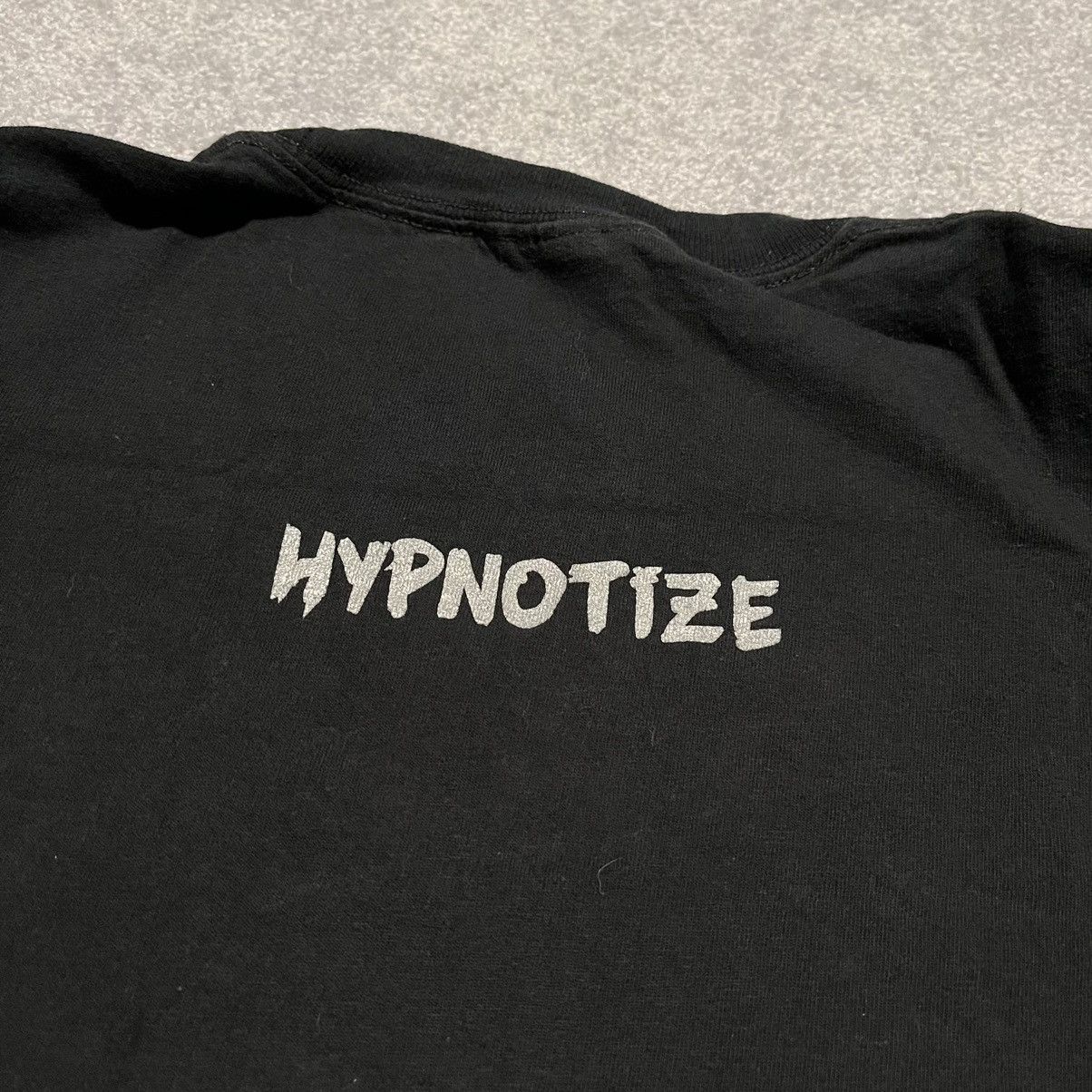 Band Tees × Vintage Vintage 2005 System of a Down Hypnotize Silver Band T Shirt Size US L / EU 52-54 / 3 - 3 Thumbnail