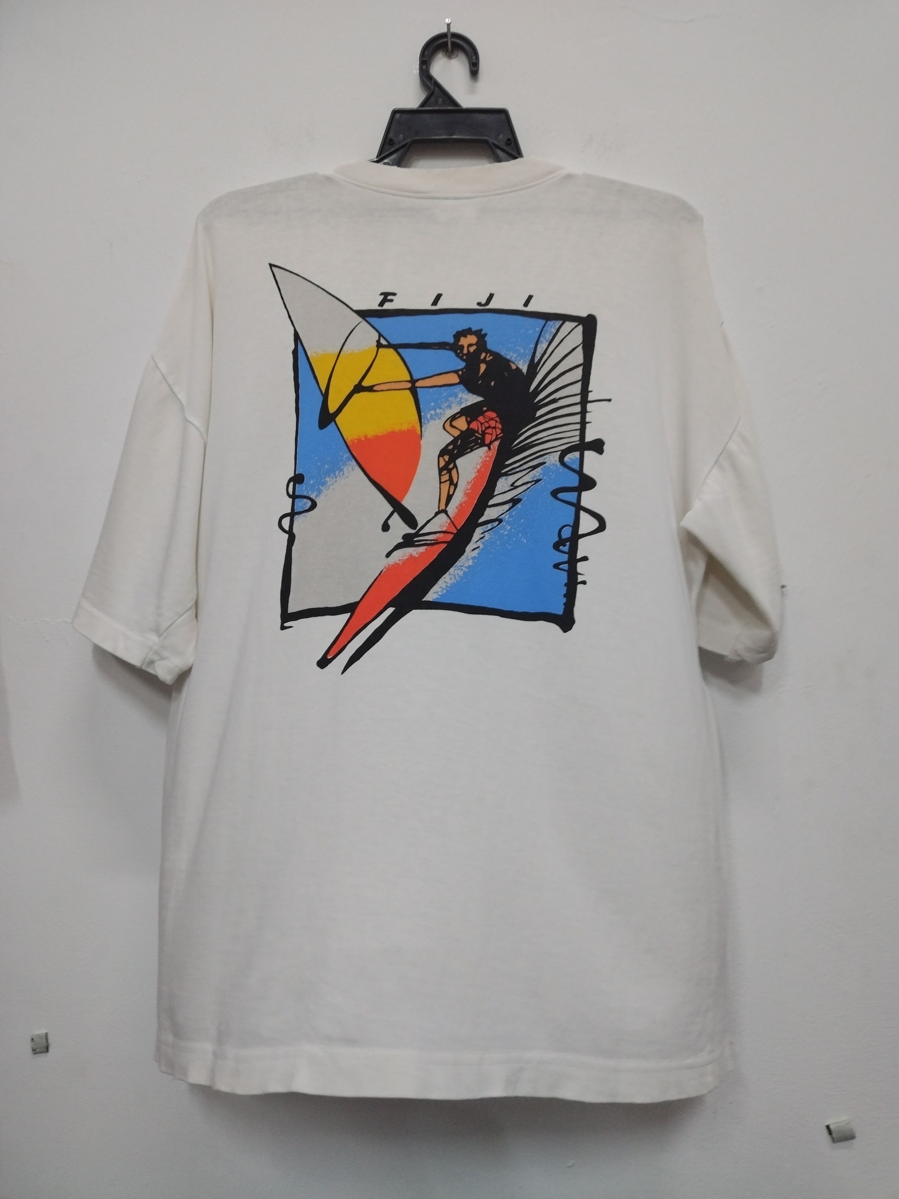 Vintage VINTAGE RARE DISTRESSED FIJI HAWAII SURFBOARD T SHIRT Size US L / EU 52-54 / 3 - 1 Thumbnail