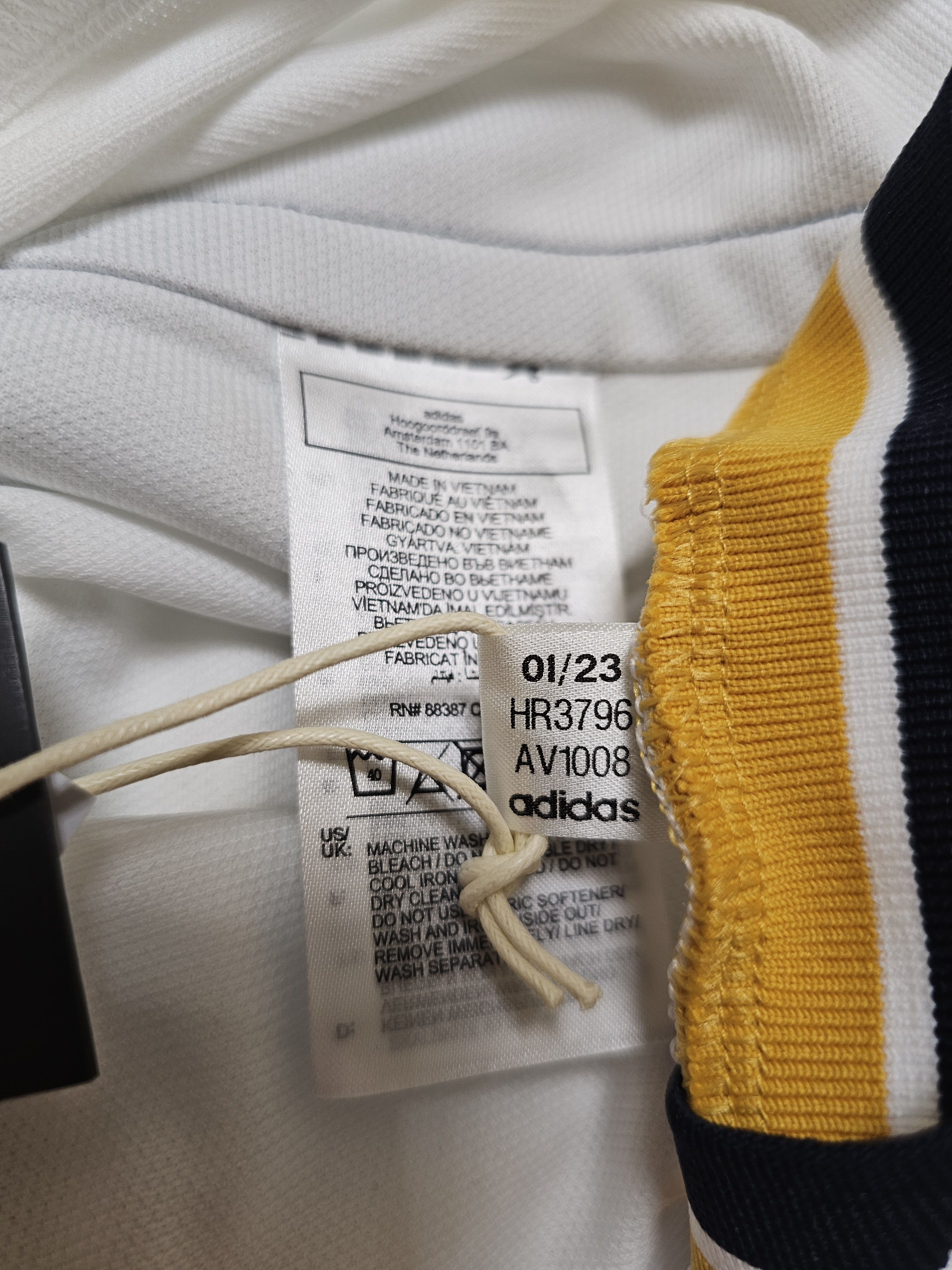Adidas REAL MADRID 2023 2024 HOME BELLINGHAM FOOTBALL SOCCER JERSEY Size US XXL / EU 58 / 5 - 10 Thumbnail