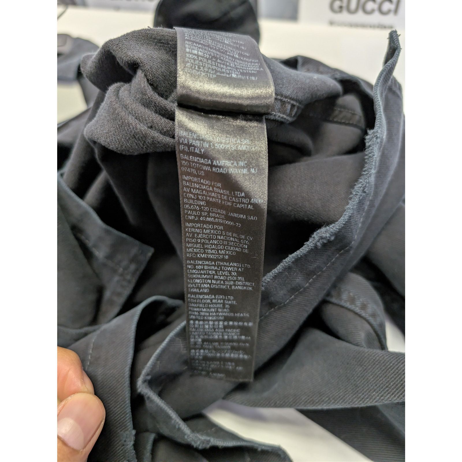 Balenciaga o1rshd1 Left-Hand Denim Cargo Shirt in Sunbleached Black Size US M / EU 48-50 / 2 - 22 Thumbnail