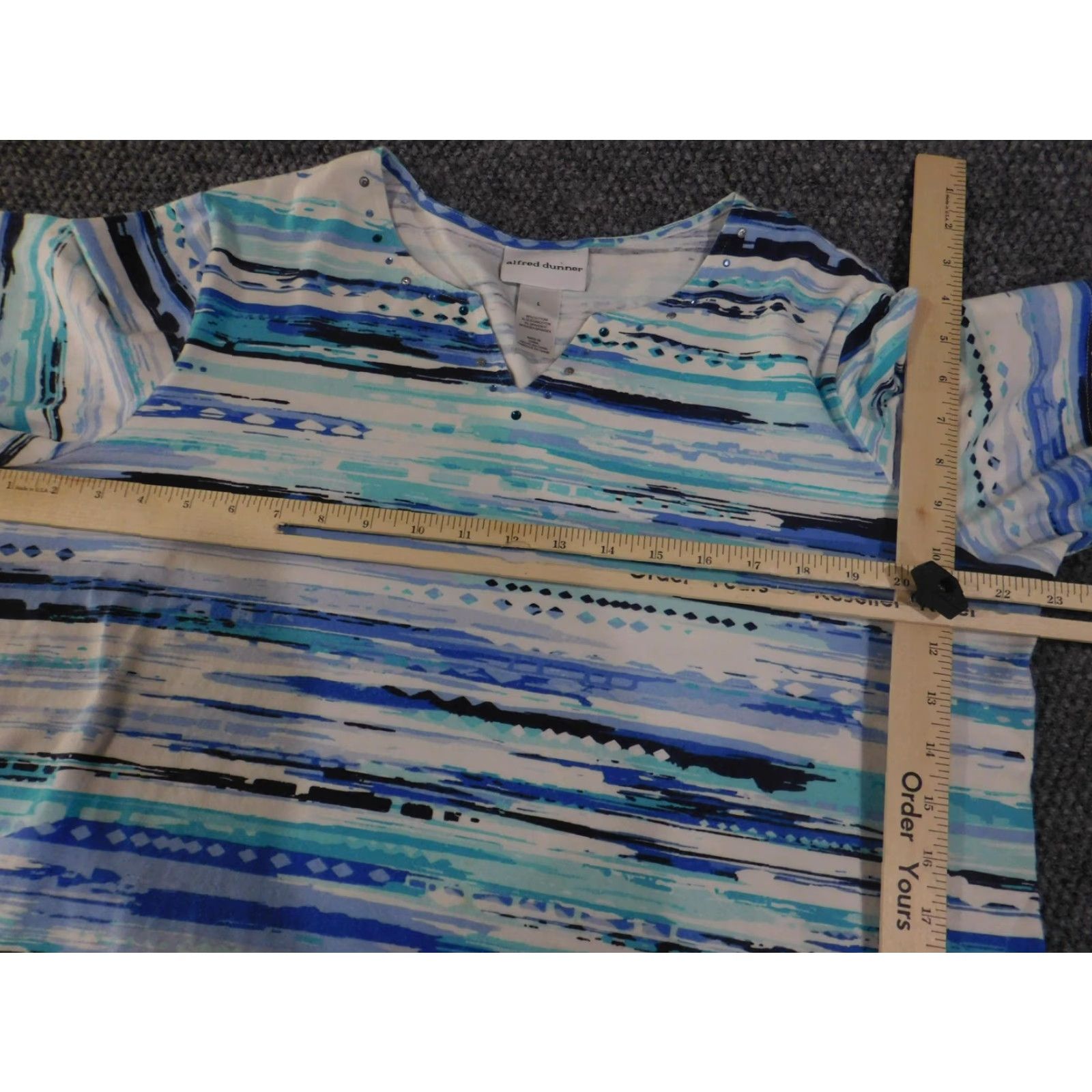 Vintage Alfred Dunner Shirt Womens Large Blue Abstract Stripe Short Sleeve Rhinestone Size L / US 10 / IT 46 - 7 Thumbnail