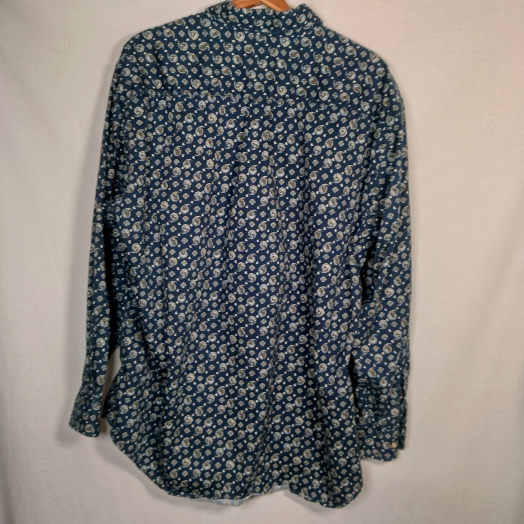 Vintage VINTAGE Trader Bay Button-Up Shirt Men XL Blue Paisley 90s Retro Size US XL / EU 56 / 4 - 3 Thumbnail