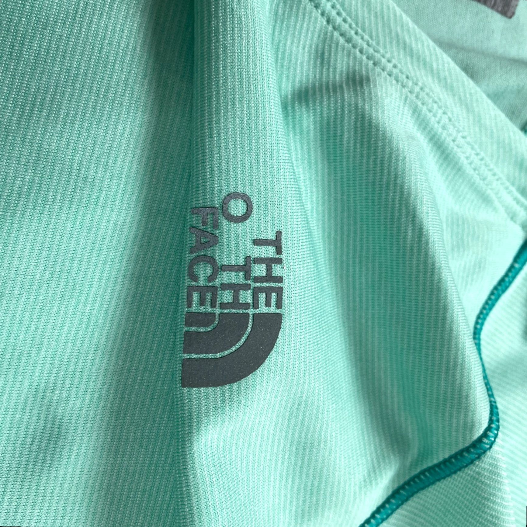 The North Face The North Face Flash Dry Active Top Short Sleeve V-Neck Medium Green Womens Size M / US 6-8 / IT 42-44 - 5 Thumbnail