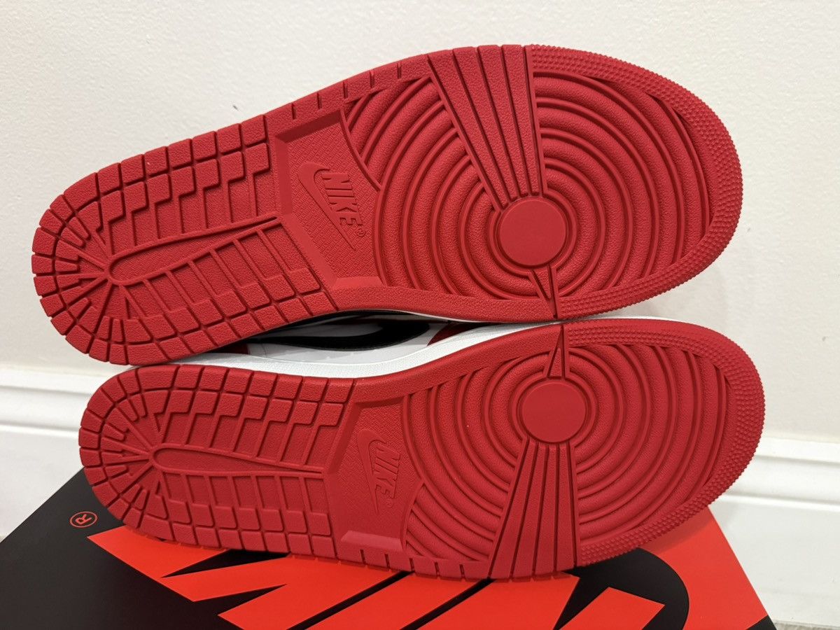 Jordan Brand Air Jordan 1 Retro Low OG Chicago Varsity Red Black White 12 Size US 12 / EU 45 - 7 Thumbnail