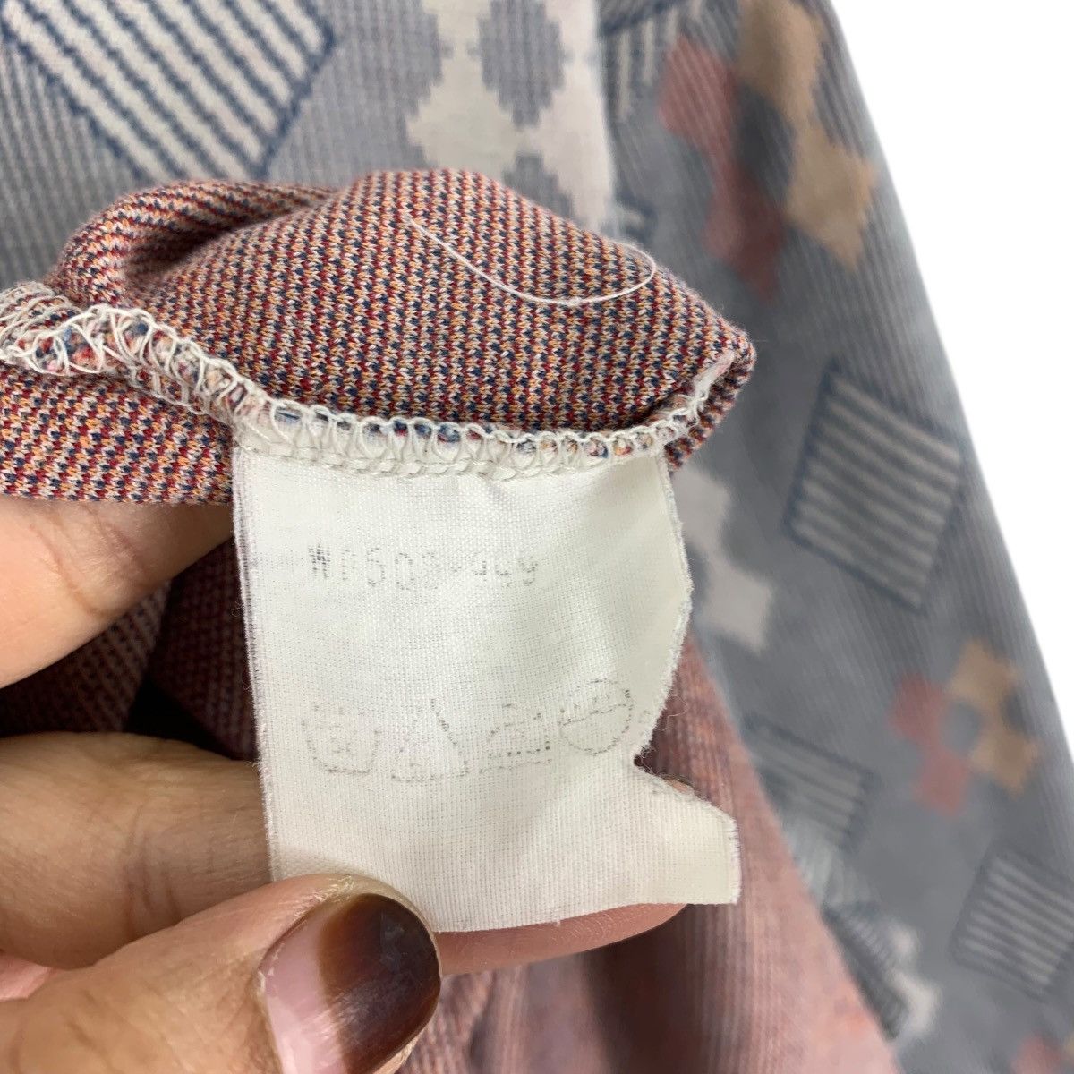 Burberry Vintage BURBERRYS Overprint Long Sleeve Collar Tshirt Size US S / EU 44-46 / 1 - 6 Thumbnail