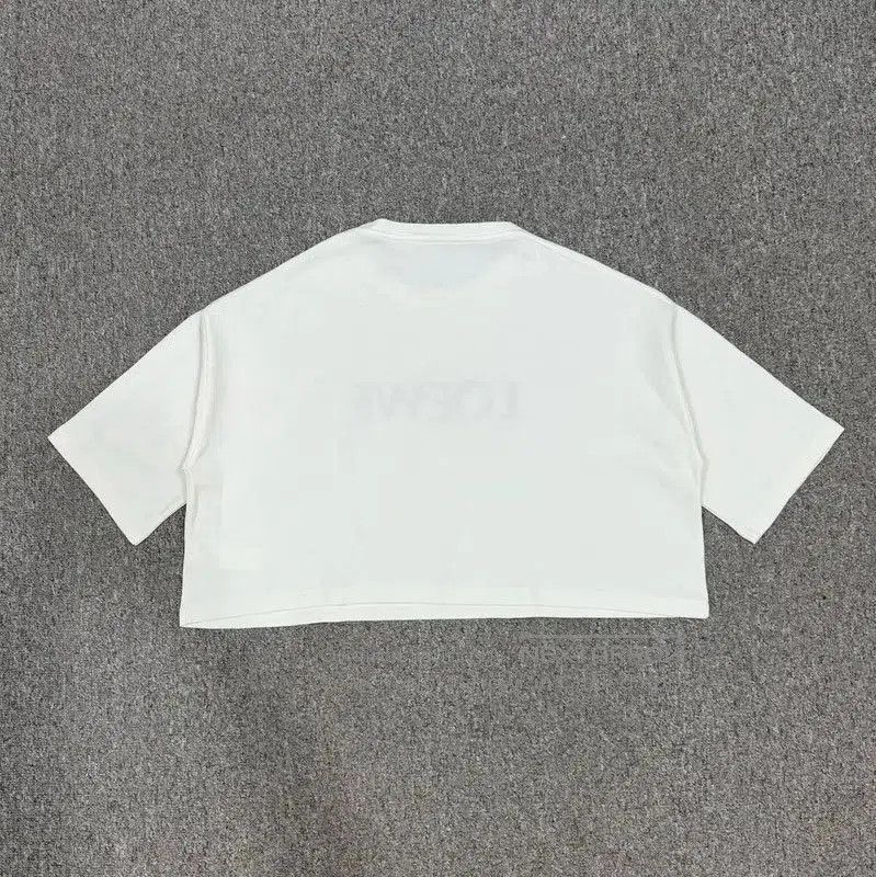 Loewe Loewe White Cotton Women's Cropped T-Shirt . Size M / US 6-8 / IT 42-44 - 2 Thumbnail