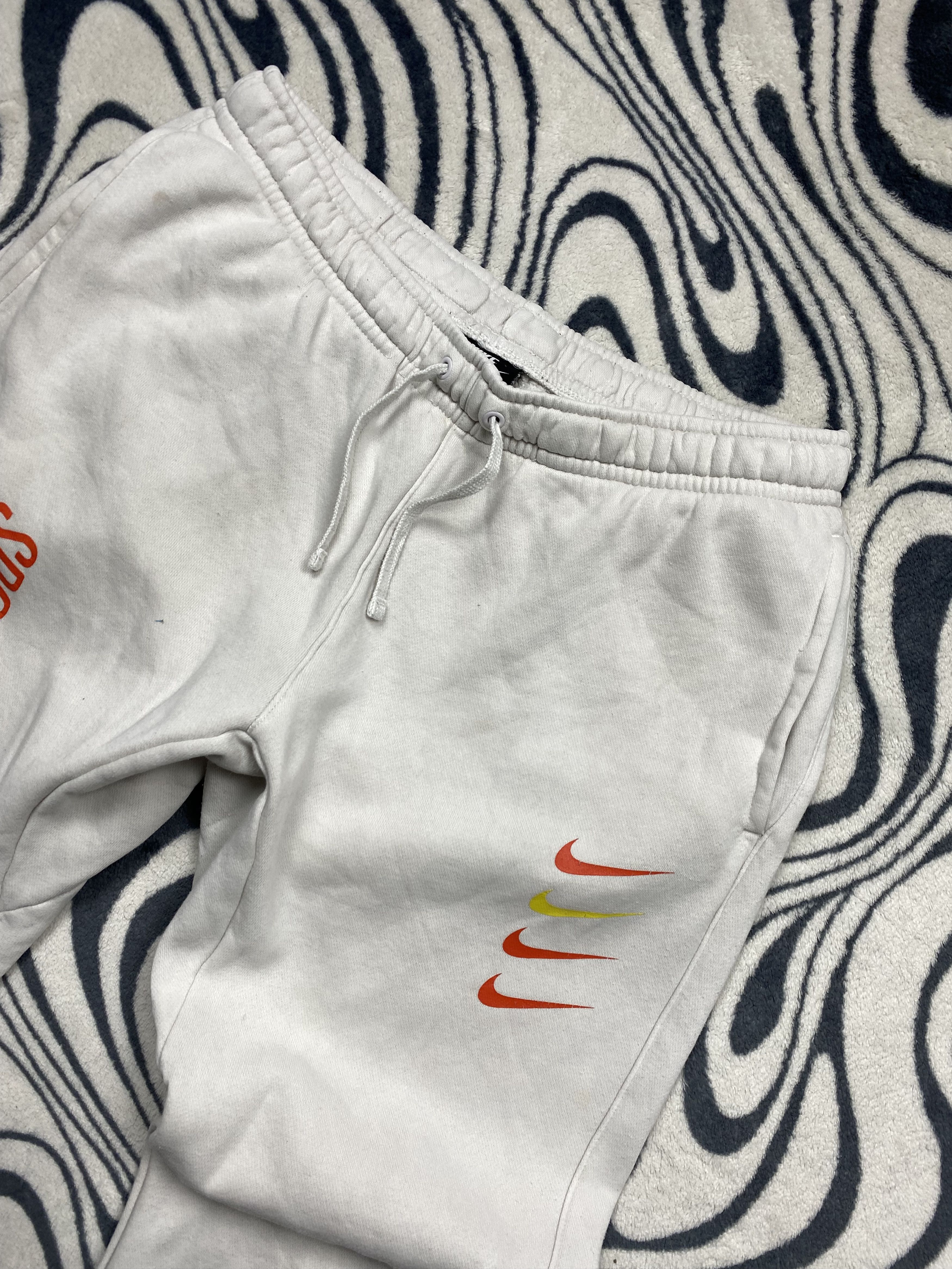 Nike Nike Sportswear Track Suit Hoodie + Pants Sweatpants Size US 32 / EU 48 - 14 Thumbnail
