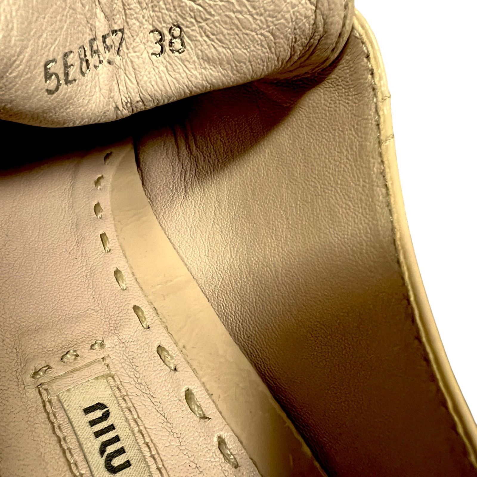 Miu Miu Miu Miu Size 38 Crystal Embellished Patent Leather Shoes Size US 7.5 / IT 37.5 - 7 Thumbnail