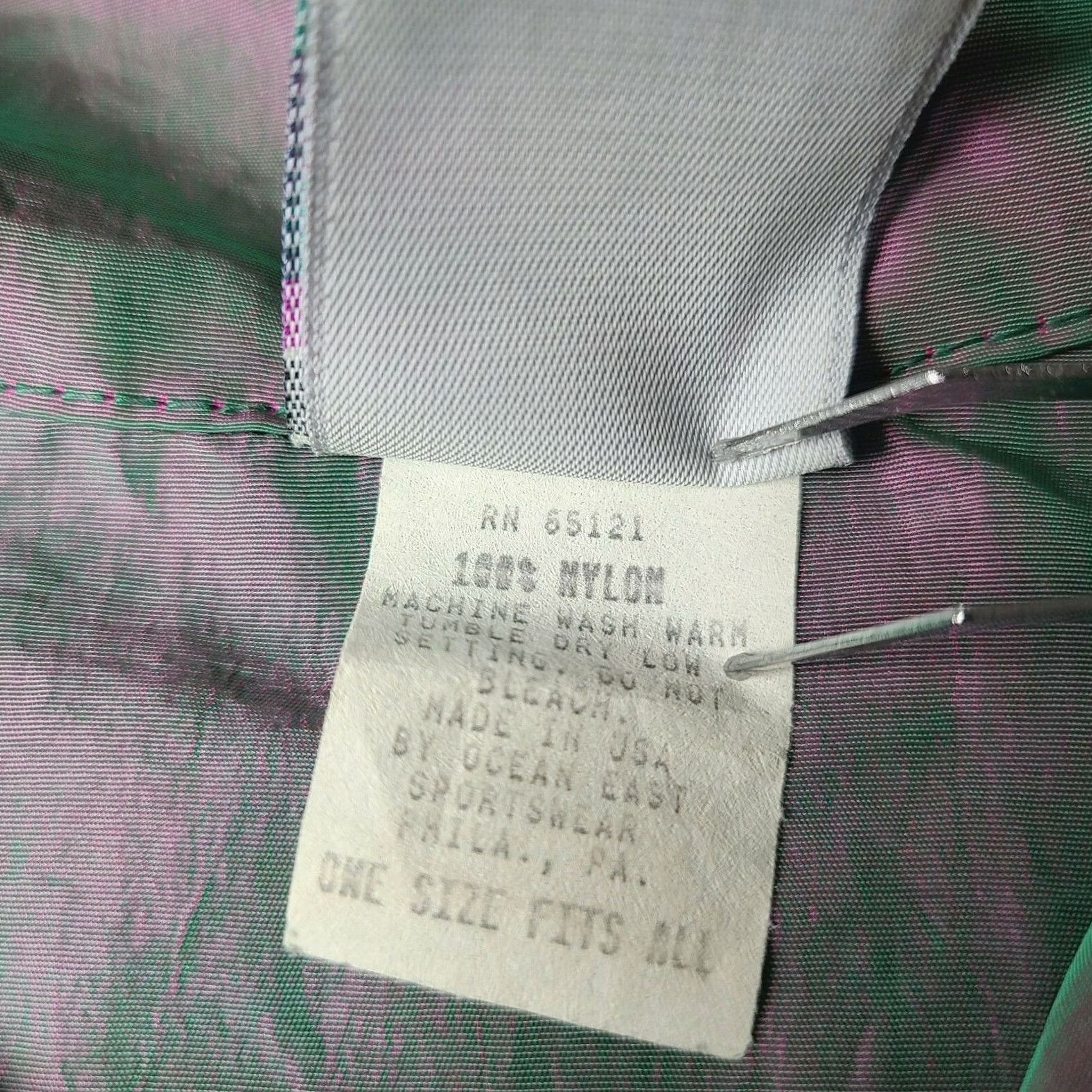Vintage VINTAGE Ocean East Purple Iridescent Pullover Windbreaker 90s Mens L Nylon Jacket Windbreaker 90s Mens L Size US L / EU 52-54 / 3 - 6 Thumbnail