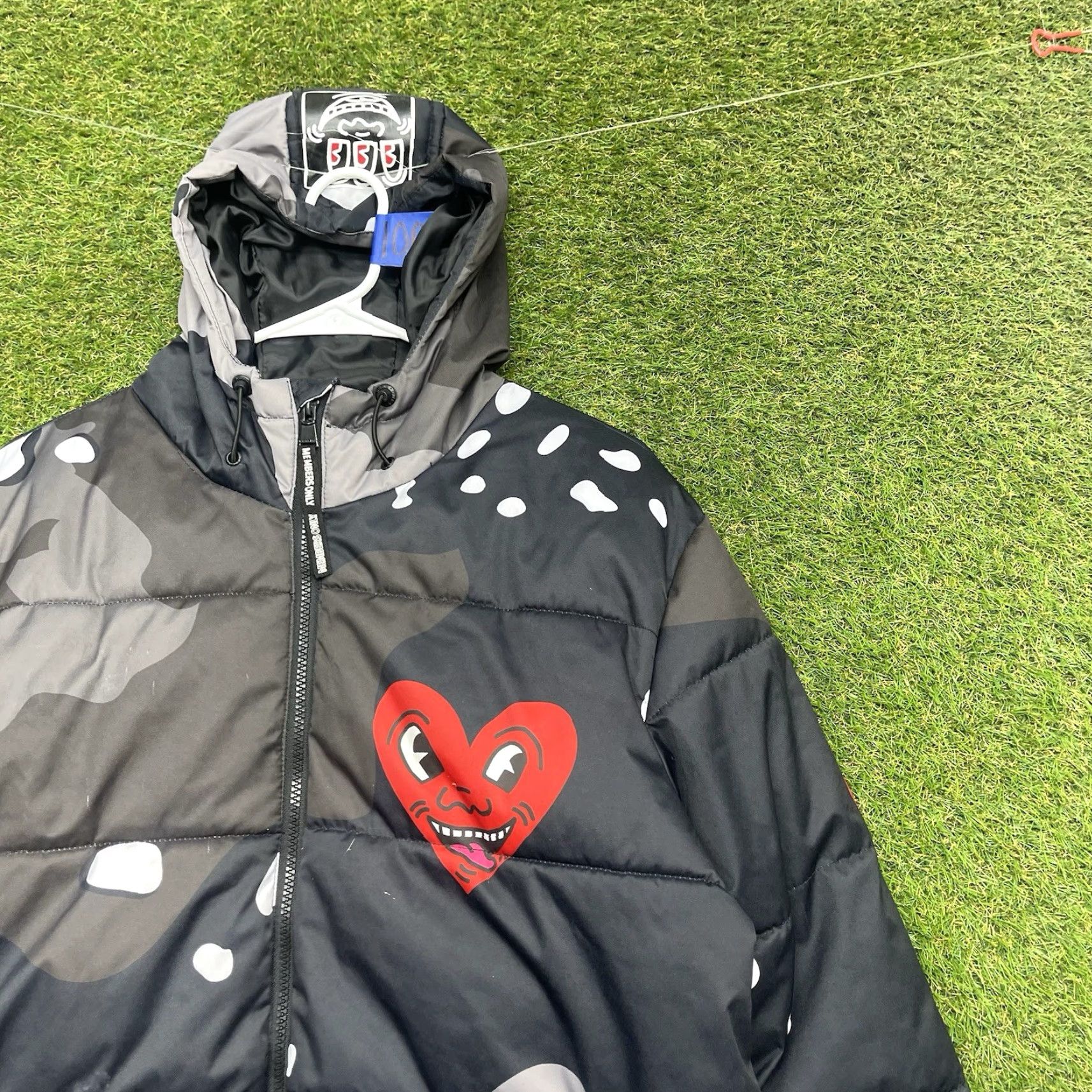 Members Only Keith Haring X Members Only Puffer Jacket Mens Small Camo Heart Collaboration - Mens Puffer Jacket - Jacket - Black - Camouflage - 90s Theme Size US S / EU 44-46 / 1 - 3 Thumbnail
