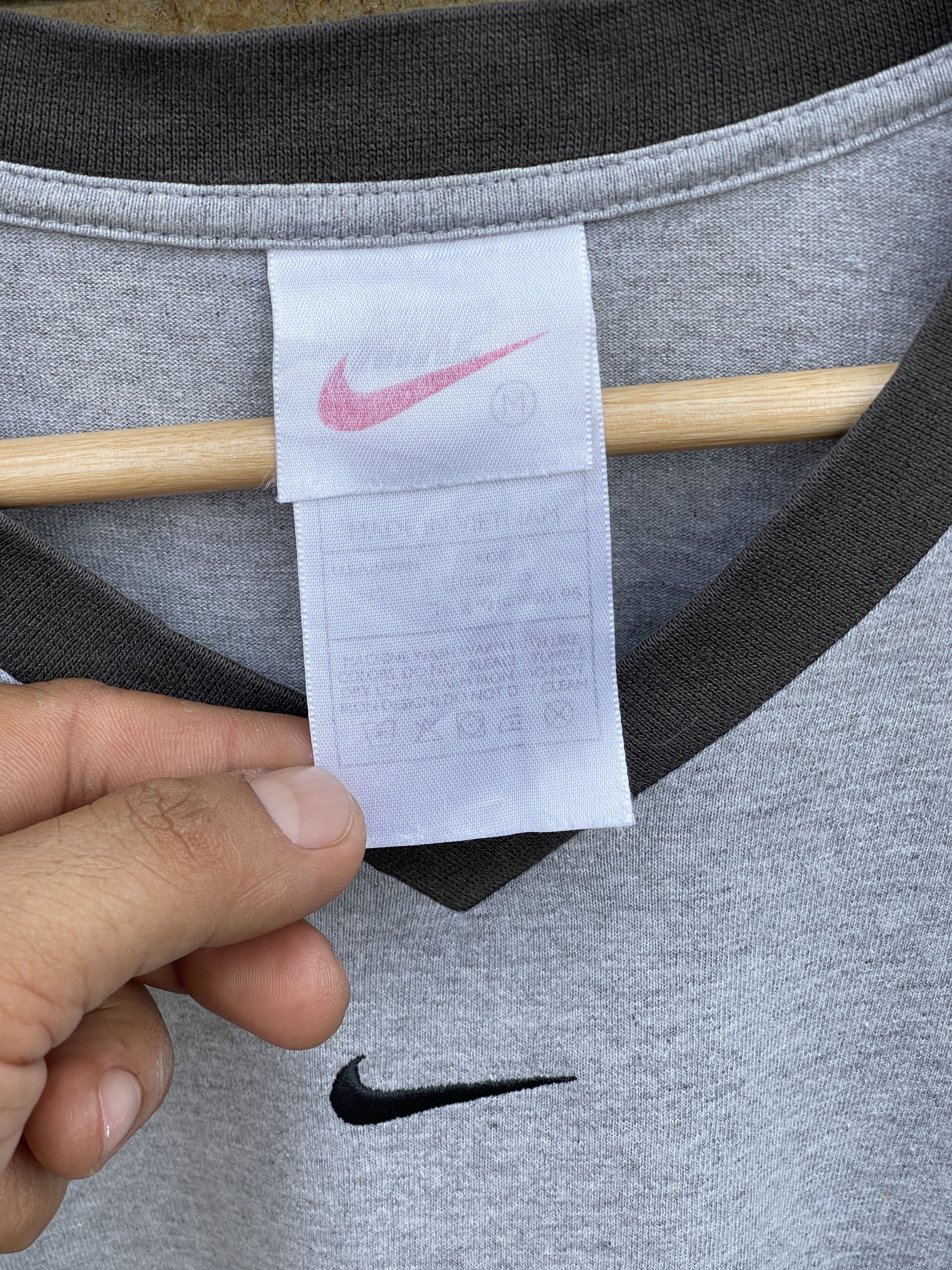 Vintage Last Drop🔥Rare‼️Vintage Nike Center Logo ERD GRUNGE TEE Size US M / EU 48-50 / 2 - 5 Thumbnail