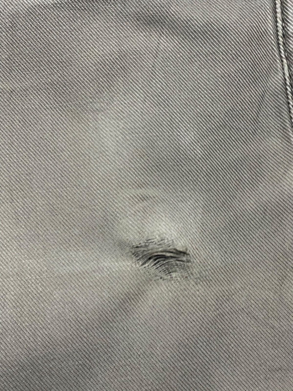 Levi's Vintage Levis 702 Y2K Distressed Loose Jeans Size US 31 - 9 Thumbnail