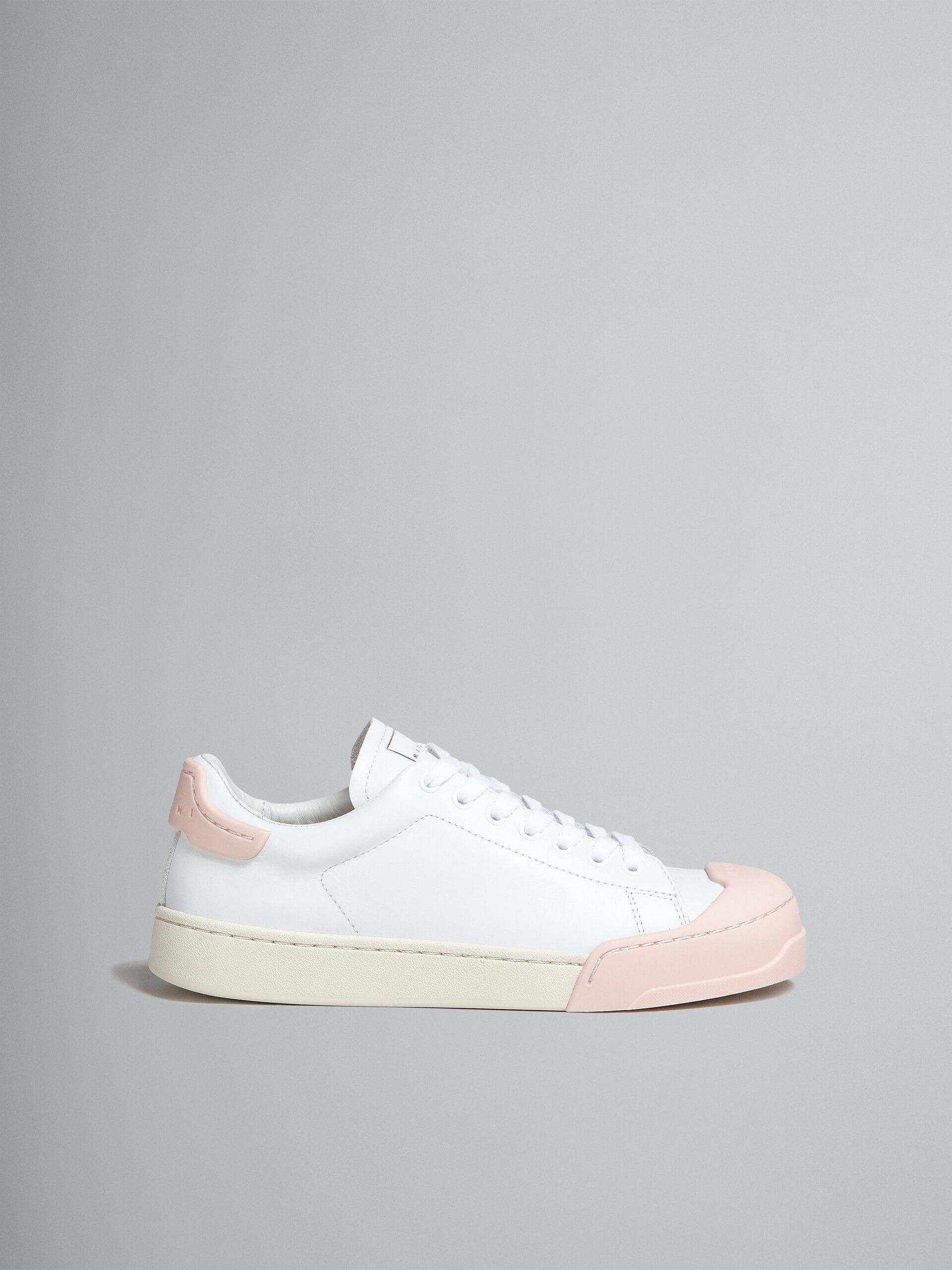 o1w1db10325 Dada Bumper Sneaker in White