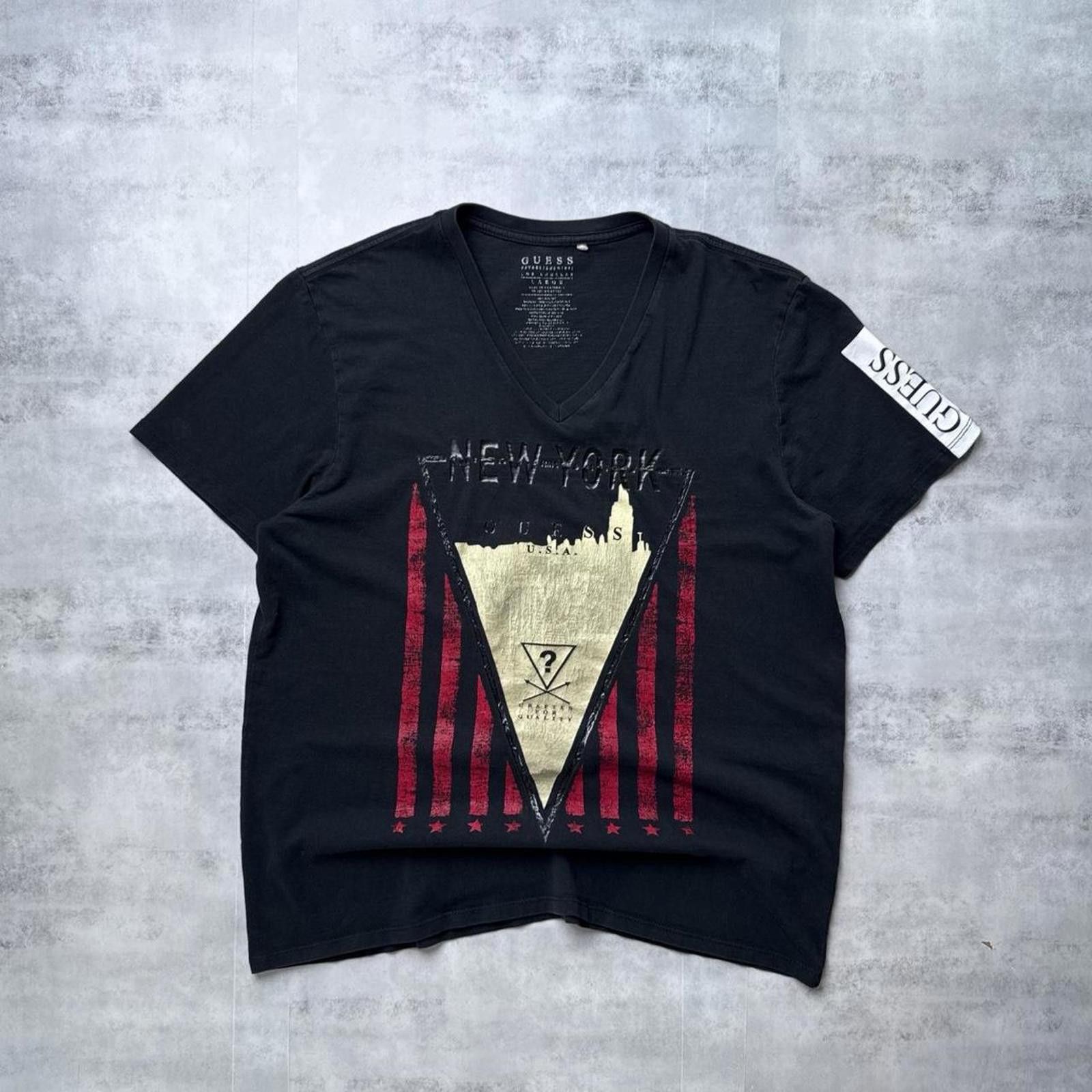 Guess Y2K Guess 00s Black V Neck Grunge t shirt Size US L / EU 52-54 / 3 - 1 Thumbnail