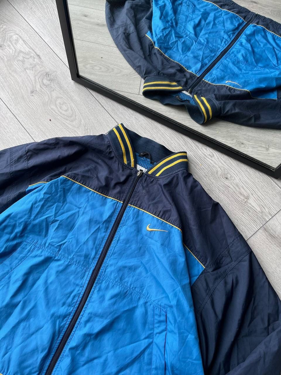 Nike Vintage Nike Swoosh Nylon Zip-up Jacket Y2K XL Size US XL / EU 56 / 4 - 4 Thumbnail