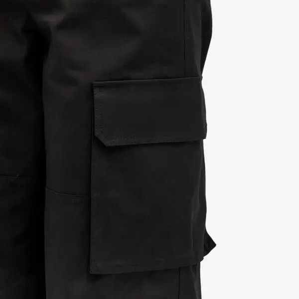 Valentino o1y0525 Cargo Pant in Black Size US 32 / EU 48 - 2 Thumbnail