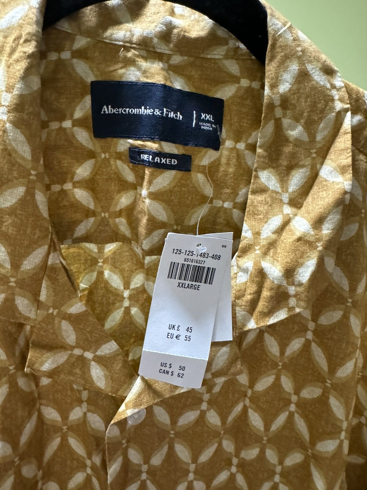 Abercrombie & Fitch NWT Men’s Abercrombie & Fitch Short Sleeve Button Up XXL Size US XXL / EU 58 / 5 - 2 Thumbnail