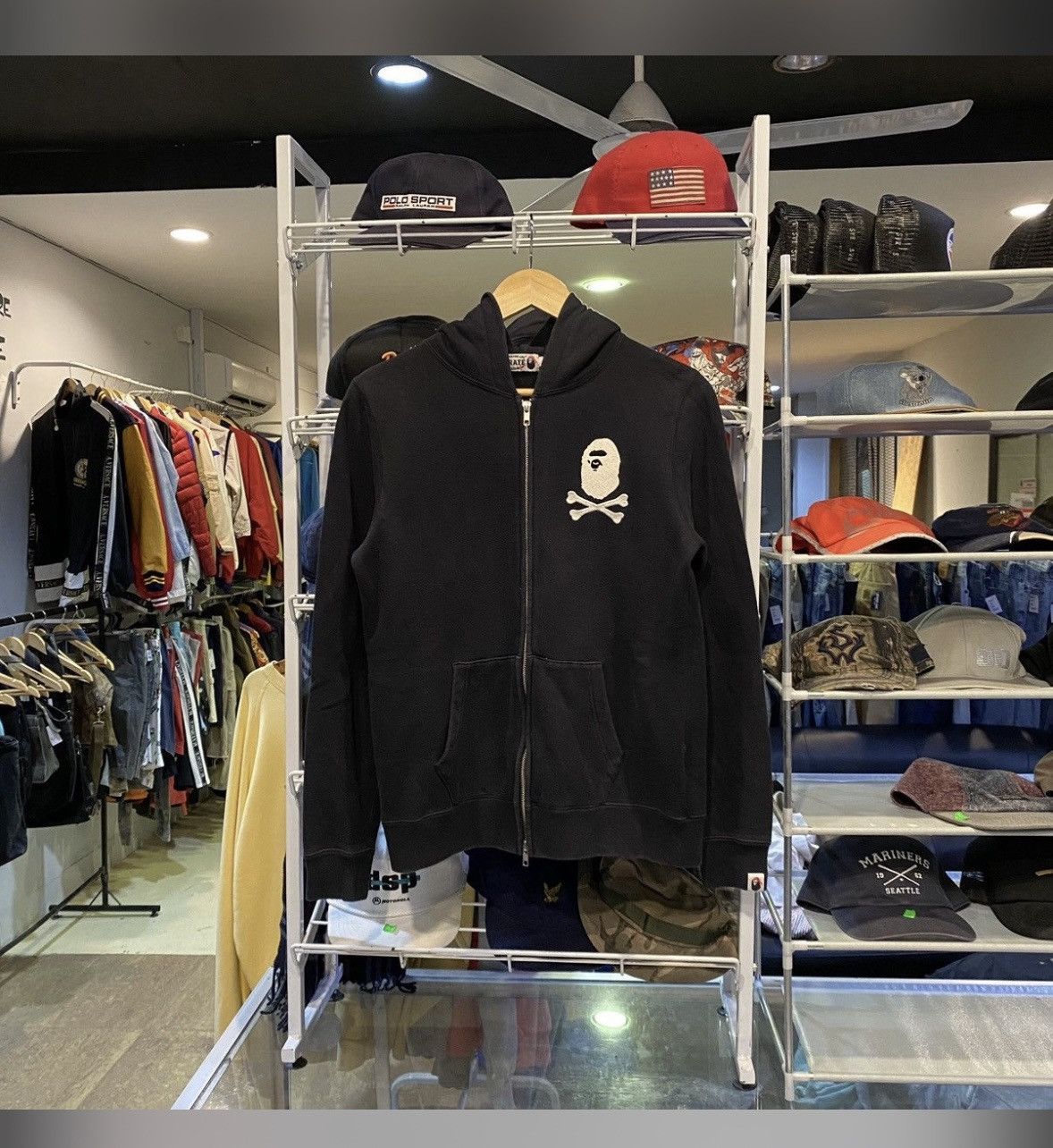 Bape BAPE CROSSBONE PULLOVER HOODIE 2009 BLACK-S Size S / US 4 / IT 40 - 1 Thumbnail