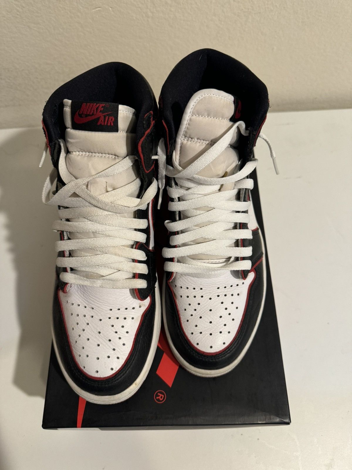Nike Air Jordan 1 Retro High OG Bloodlines Size US 9.5 / EU 42-43 - 4 Thumbnail