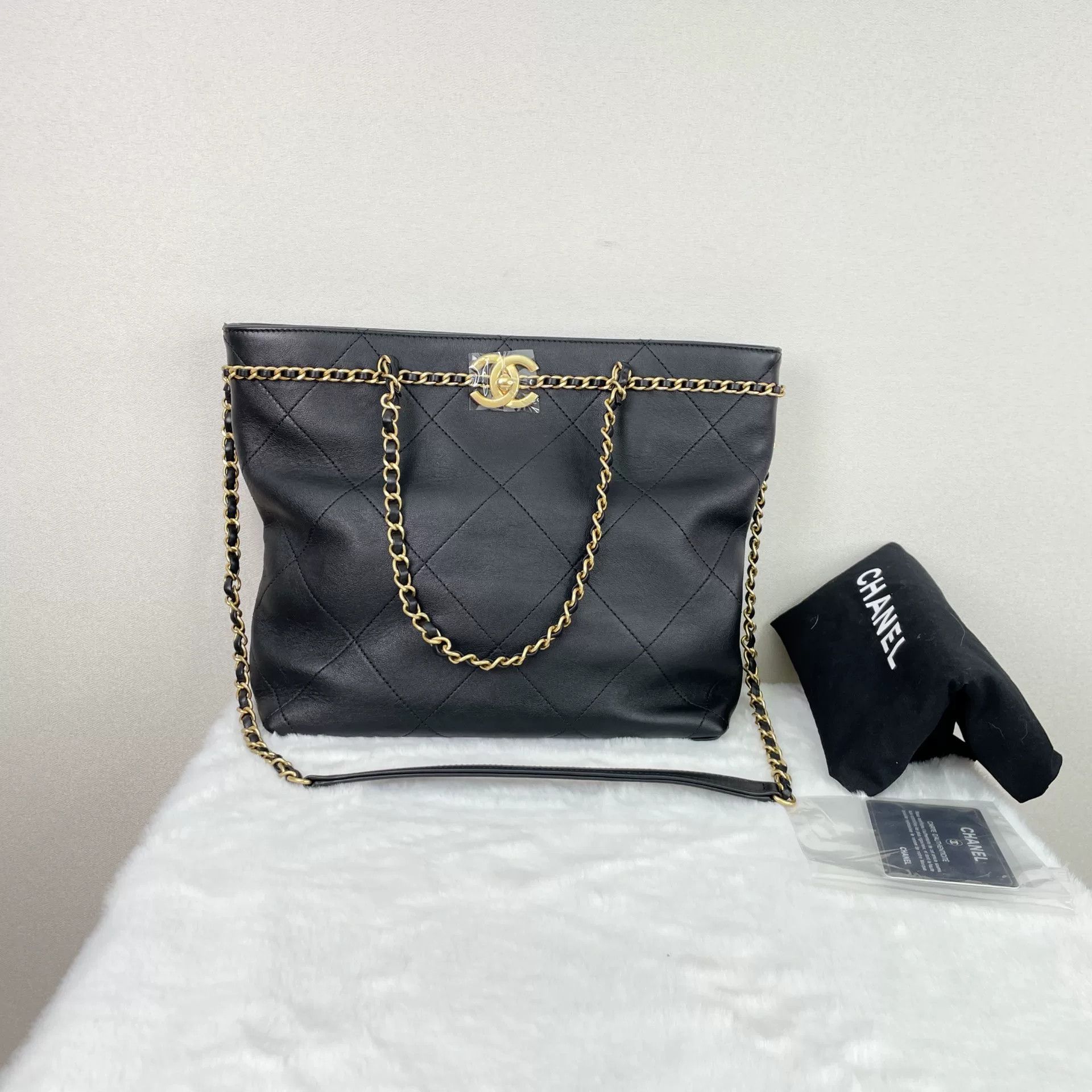 Chanel Pre-loved Bag Very good condition Size ONE SIZE - 1 Thumbnail