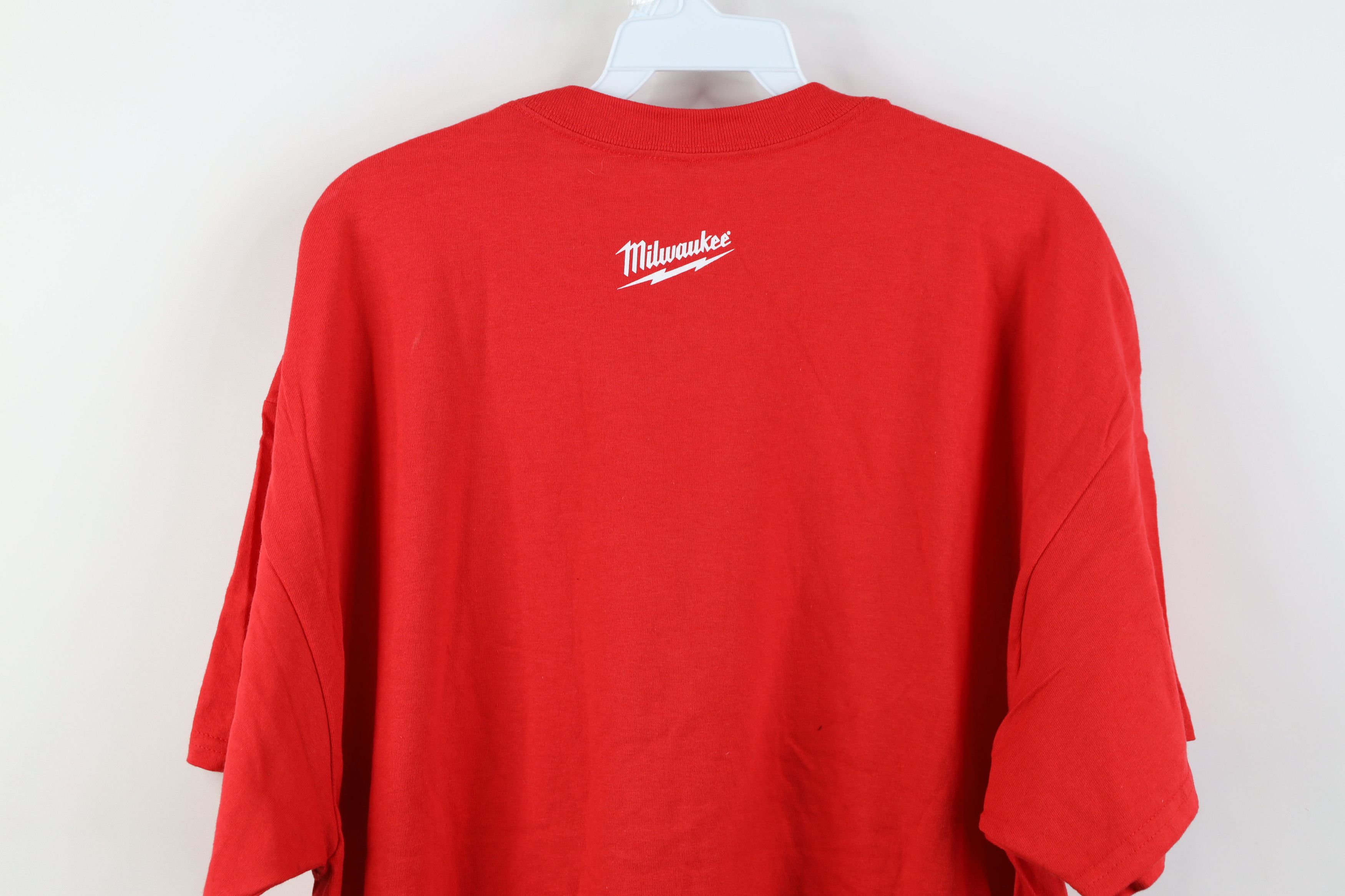 Vintage Vintage Y2K Milwaukee Tools Short Sleeve T-Shirt Red Cotton Size US XL / EU 56 / 4 - 13 Thumbnail