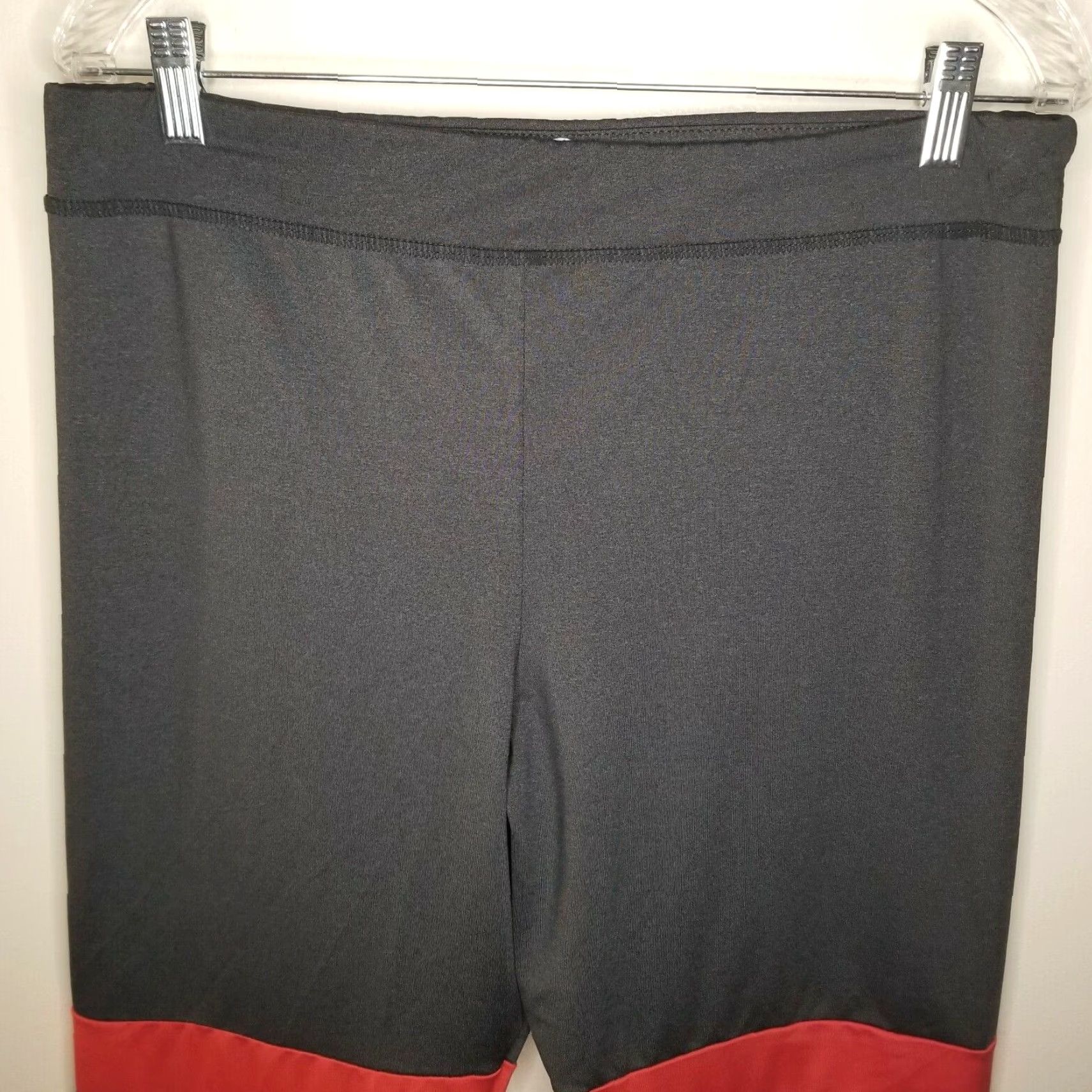 Vintage UNBRANDED Women's Gray Pink Capri Leggings 3XL Activewear Tight Fit Stay Cool Size 40" / US 18 - 2 Thumbnail