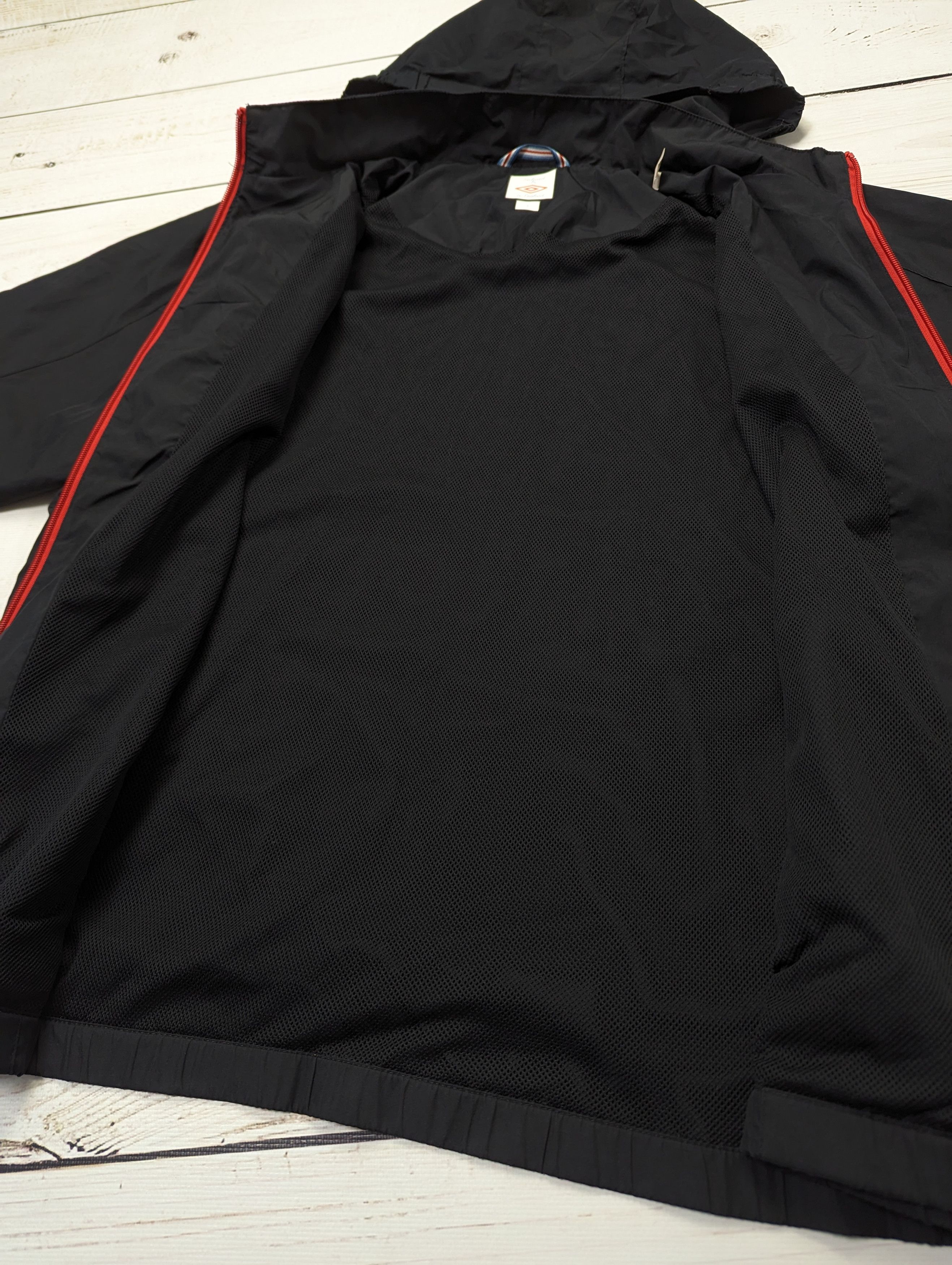 Umbro Umbro England 2010 2012 windbreaker light jacket size L Size US L / EU 52-54 / 3 - 6 Thumbnail
