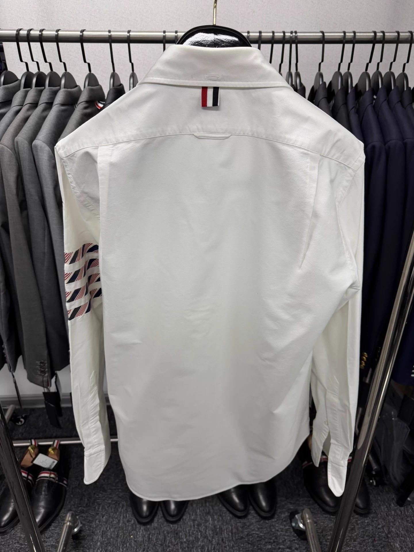 Thom Browne Thom Browne Men's Shirt,Suit Cardigan, Leather Shoes Size US L / EU 52-54 / 3 - 2 Thumbnail