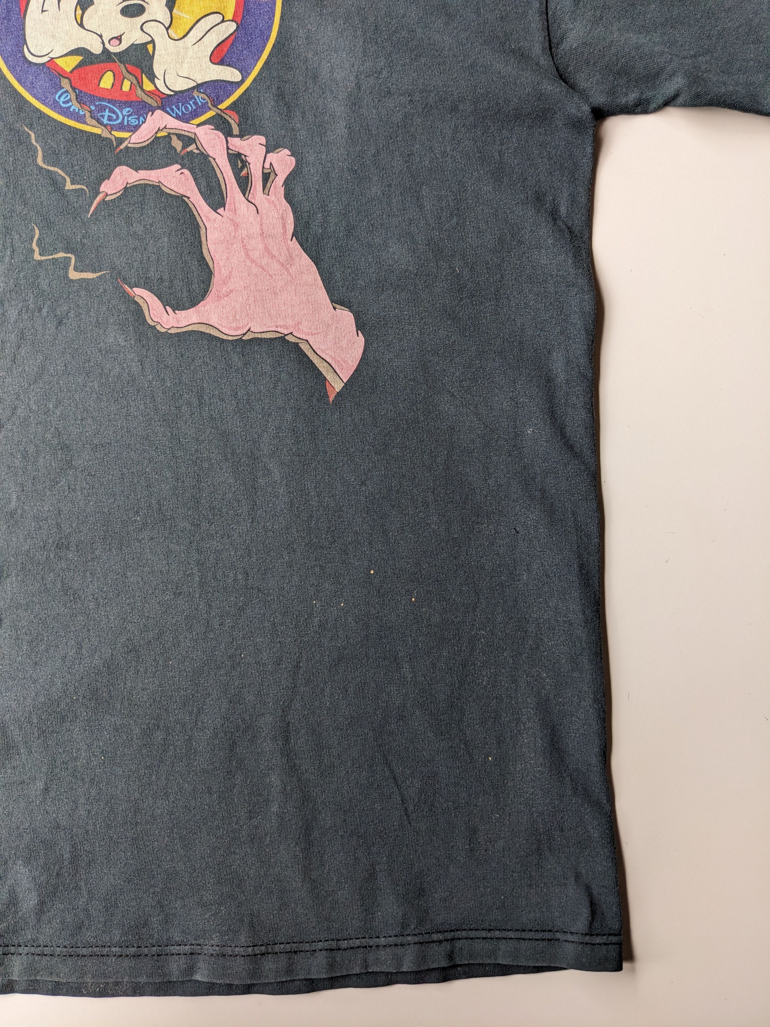 Disney Vintage 1997 Disney Villains backhit Size US M / EU 48-50 / 2 - 5 Thumbnail