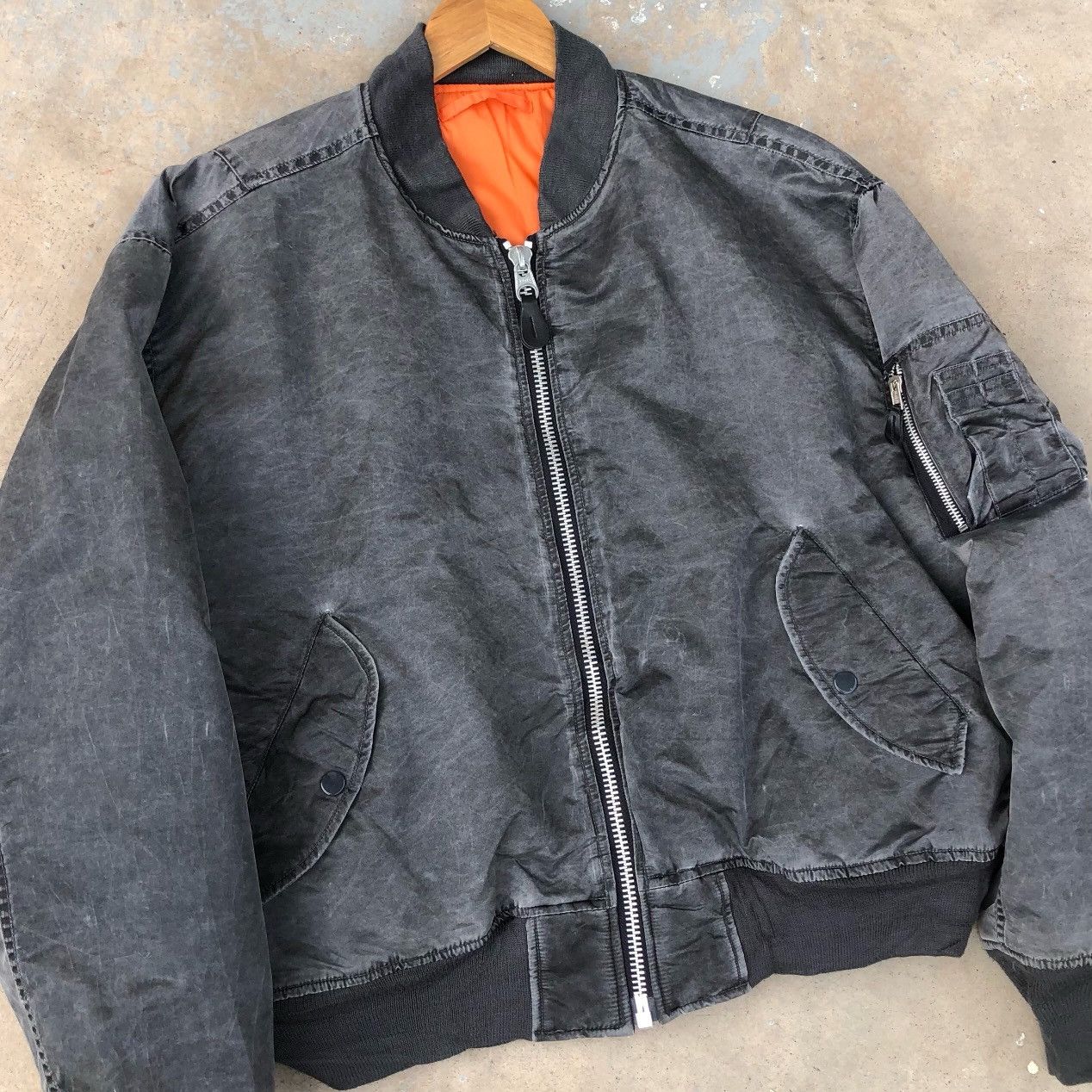 Vintage Vintage Sun Faded Flyer’s Man Intermediate Bomber Jacket Size US L / EU 52-54 / 3 - 2 Thumbnail